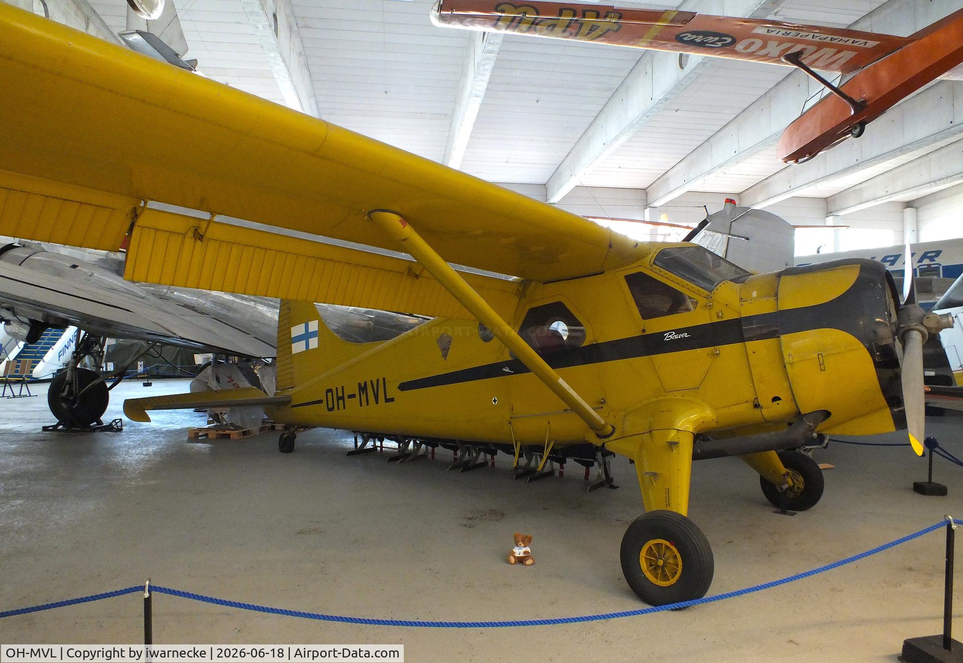 Aircraft OH-MVL, 1947 De Havilland Canada DHC-2 Beaver, c/n 141, De Havilland Canada DHC-2 Beaver at the Suomen Ilmailumuseo (Finnish Aviation Museum), Vantaa, photo by iwarnecke