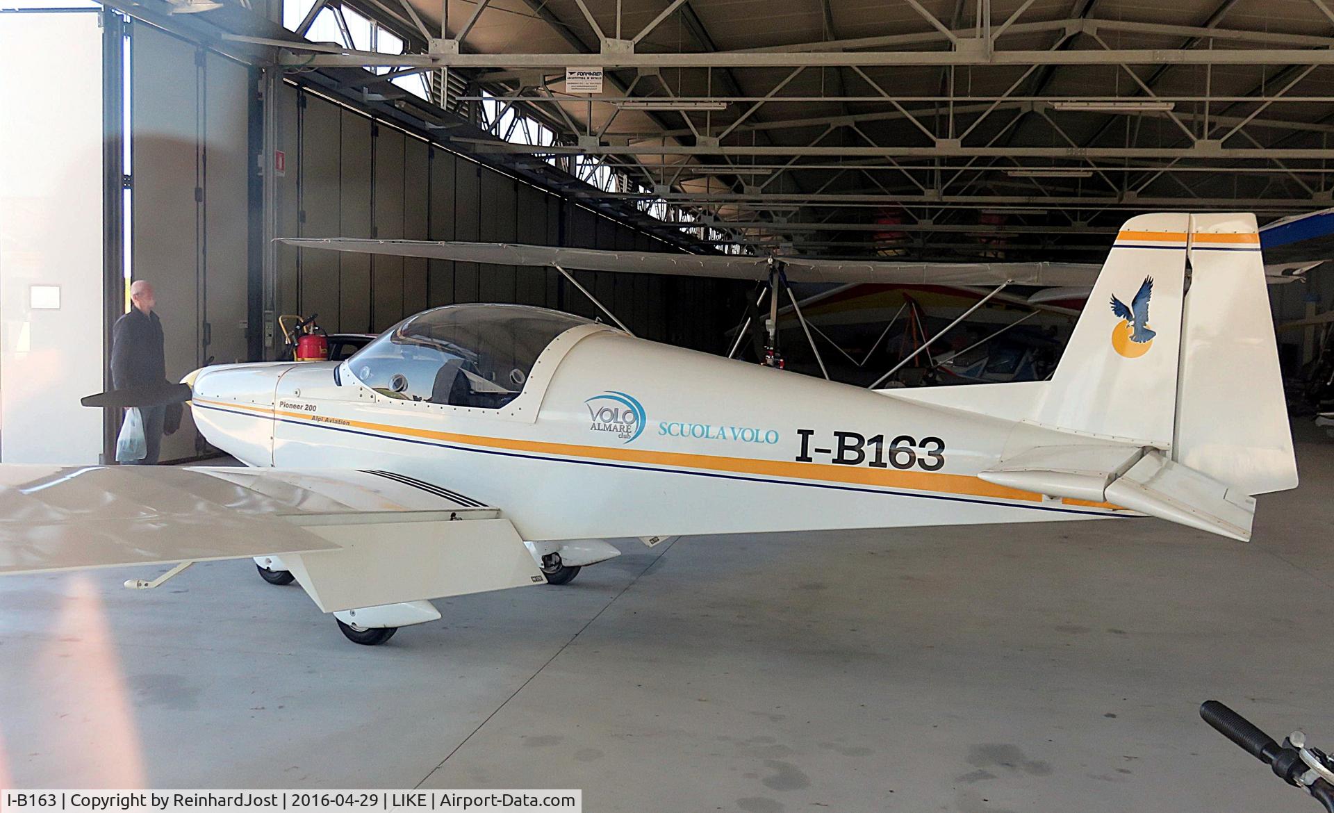 Aircraft I-B163, Alpi Aviation Pioneer 200, c/n unknown, Pioneer 200 in the hangar at the private airstrip at Caorle (LIKE) on the North Atriatic coast, Italy, at LIKE, photo by ReinhardJost