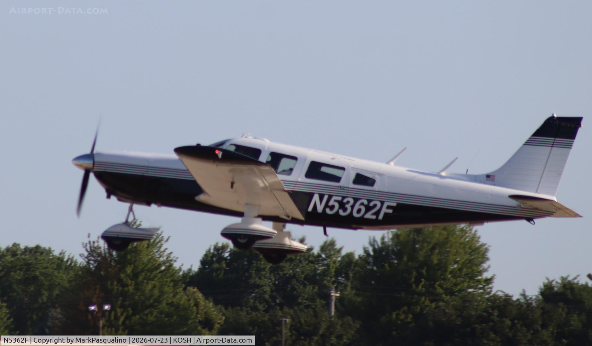 Aircraft N5362F, 1976 Piper PA-32-260 Cherokee Six, c/n 32-7600024, Piper PA-32-260, at KOSH, photo by MarkPasqualino