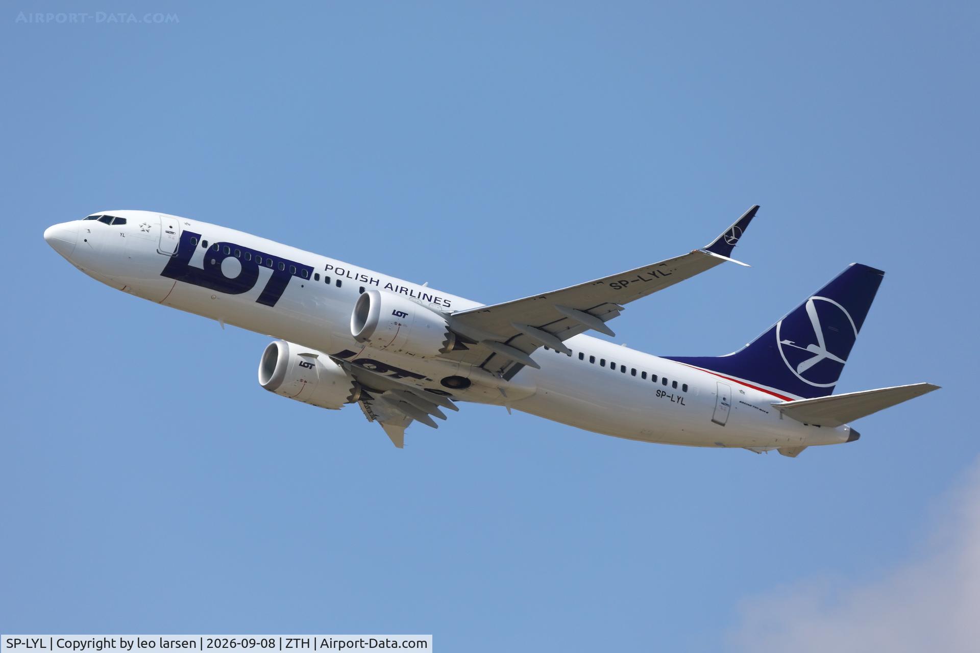 Aircraft SP-LYL, Boeing 737- MAX 8, c/n 61835 l/n 9745, Zakynthos 8.9.2026, at ZTH, photo by leo larsen