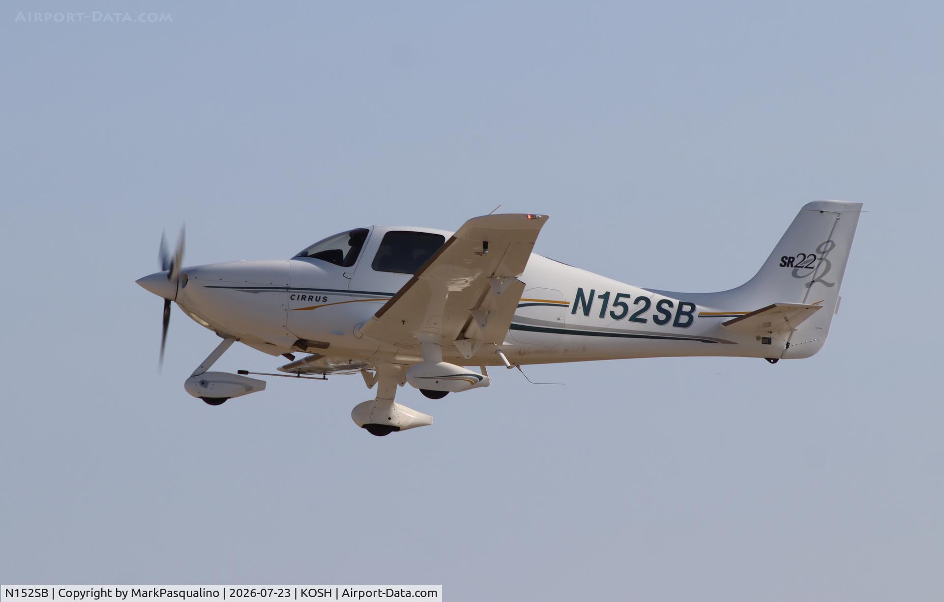 Aircraft N152SB, 2004 Cirrus SR22, c/n 1146, Cirrus SR22, at KOSH, photo by MarkPasqualino