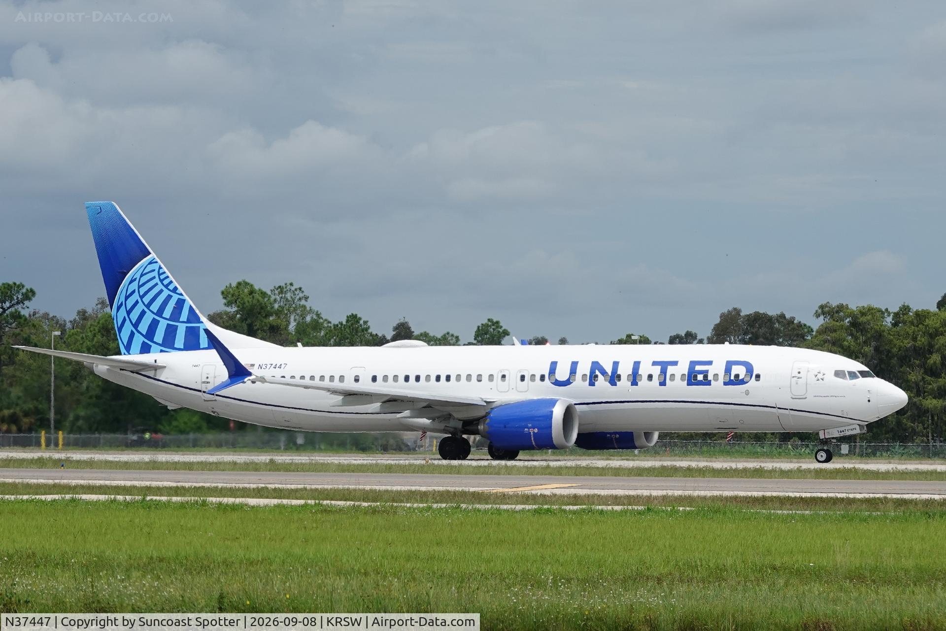 Aircraft N37447, 2026 Boeing 737 MAX 9, c/n 43529 l/n 9558, United 2494 departs Southwest Florida International Airport enroute to Chicago-O’Hare International Airport, at KRSW, photo by Suncoast Spotter