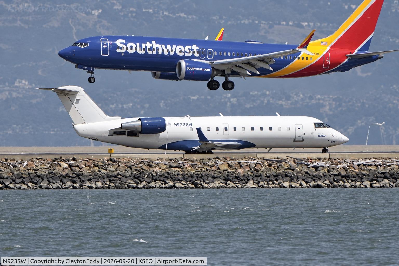 Aircraft N923SW, 2002 Bombardier CRJ-200LR (CL-600-2B19), c/n 7664, SFO 2026, at KSFO, photo by ClaytonEddy