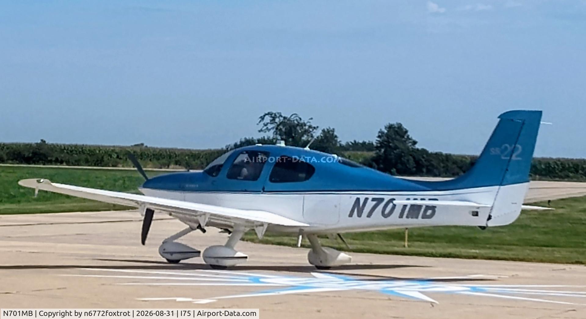 Aircraft N701MB, 1993 Zenair CH-701, c/n 7-1289, ON THE RAMP, at I75, photo by n6772foxtrot