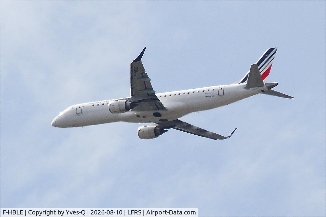 Aircraft F-HBLE, 2007 Embraer 190LR (ERJ-190-100LR), c/n 19000123, Embraer 190LR, long approach rwy 21, Nantes-Atlantique airport (LFRS-NTE), at LFRS, photo by Yves-Q