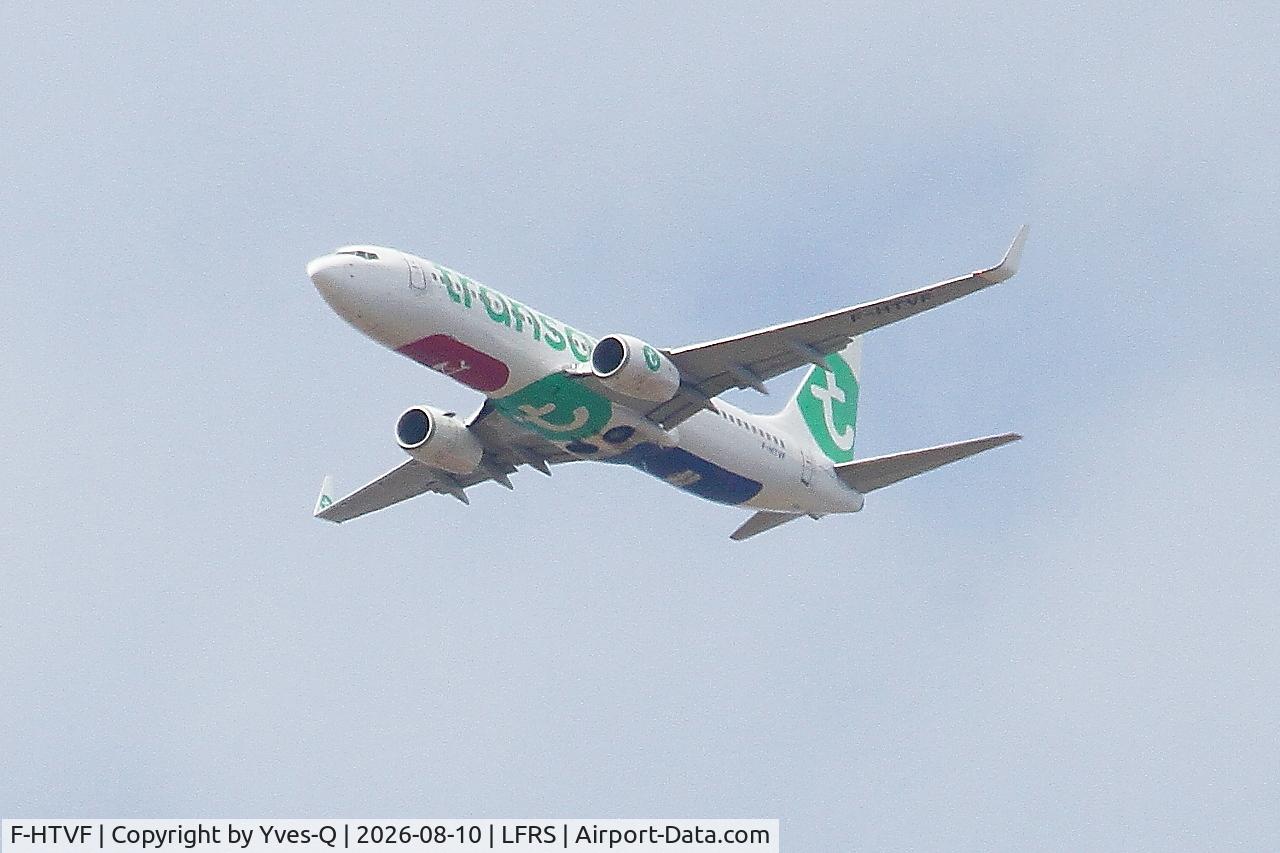 Aircraft F-HTVF, 2017 Boeing 737-8K2, c/n 62160, Boeing 737-8K2, long approach rwy 21, Nantes-Atlantique airport (LFRS-NTE), at LFRS, photo by Yves-Q