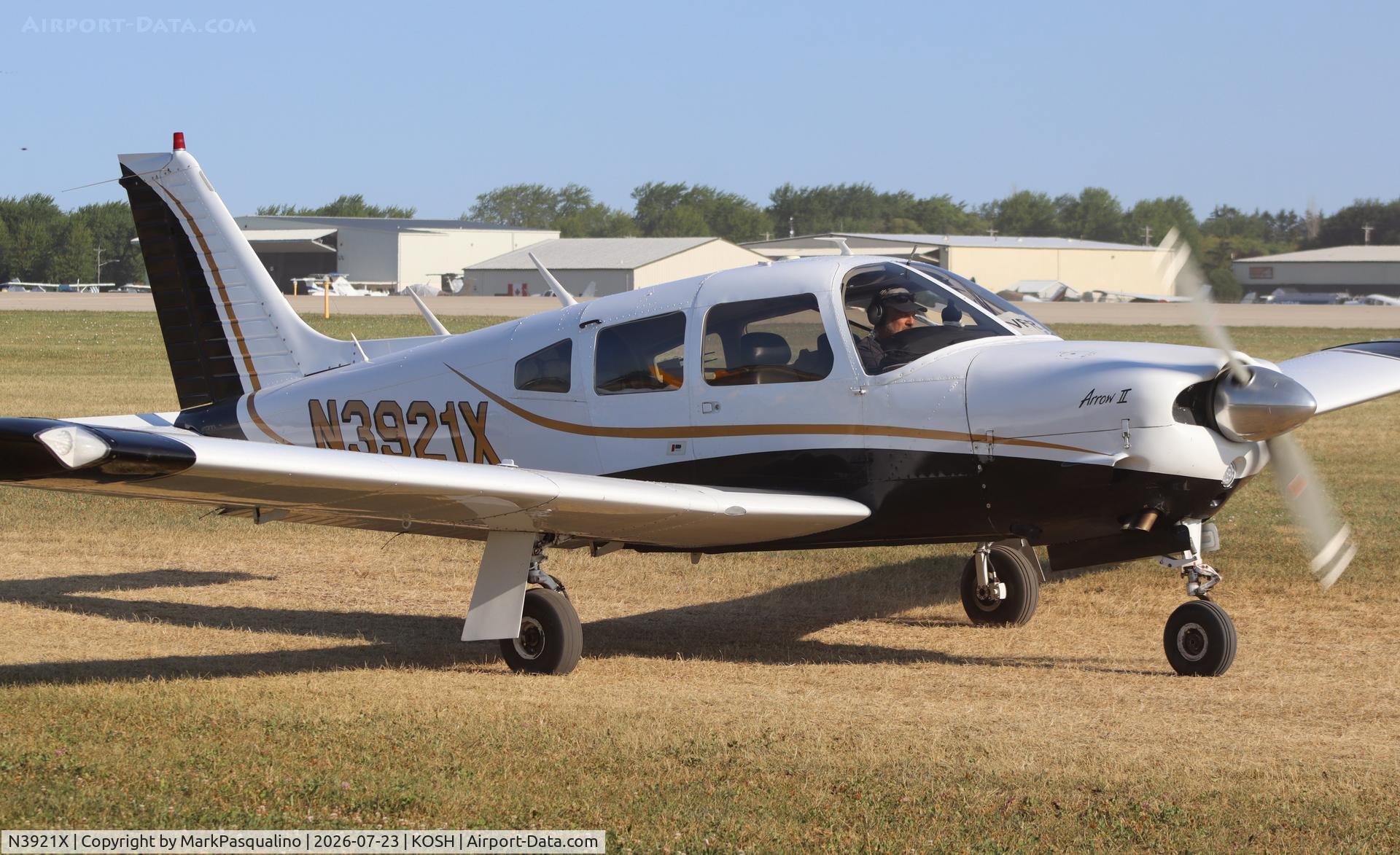 Aircraft N3921X, 1975 Piper PA-28R-200, c/n 28R-7535353, Piper PA-28R-200, at KOSH, photo by MarkPasqualino