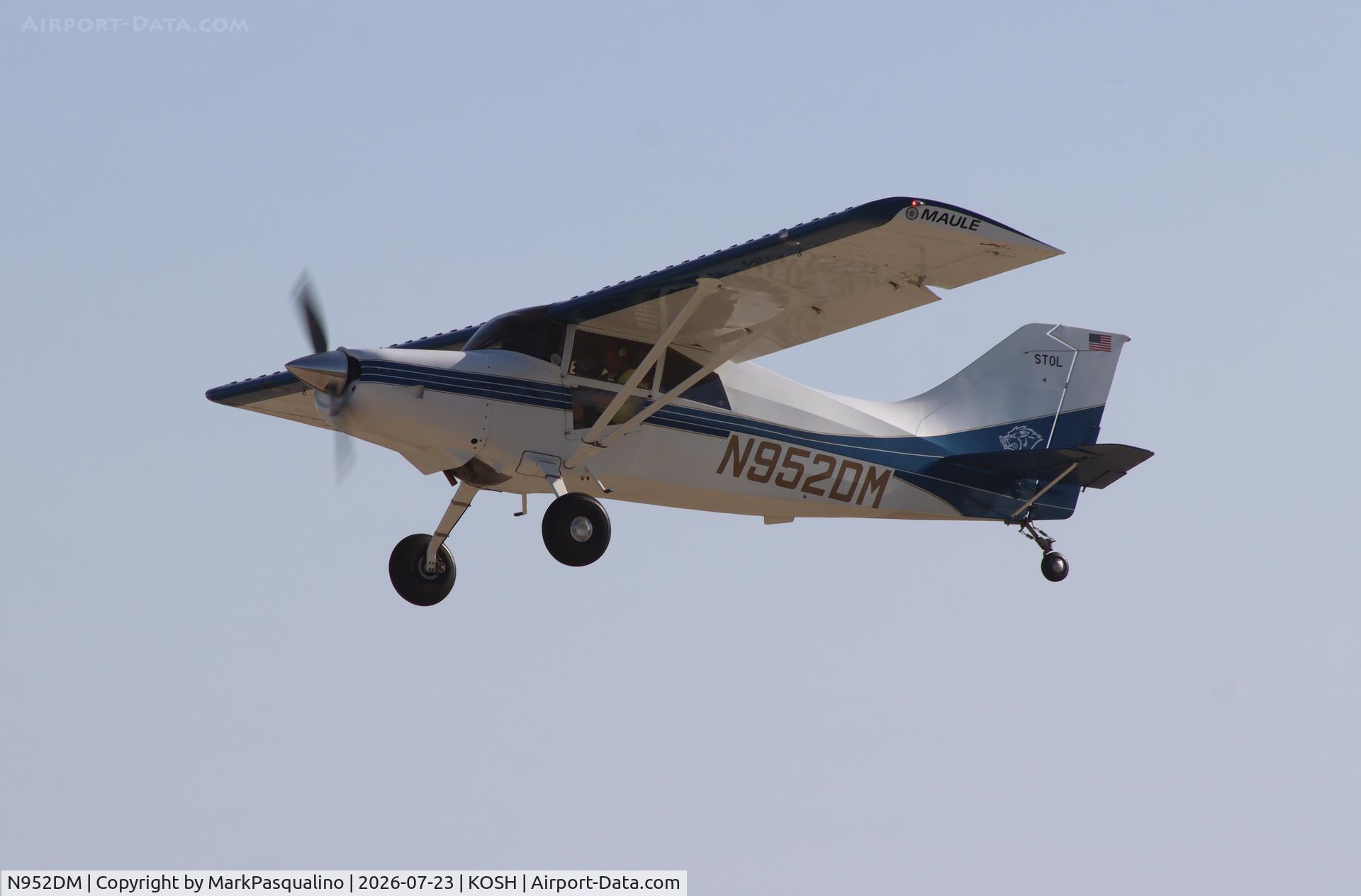 Aircraft N952DM, Maule MX-7-180C Star Rocket, c/n 28013C, Maule MX-7-180C, at KOSH, photo by MarkPasqualino