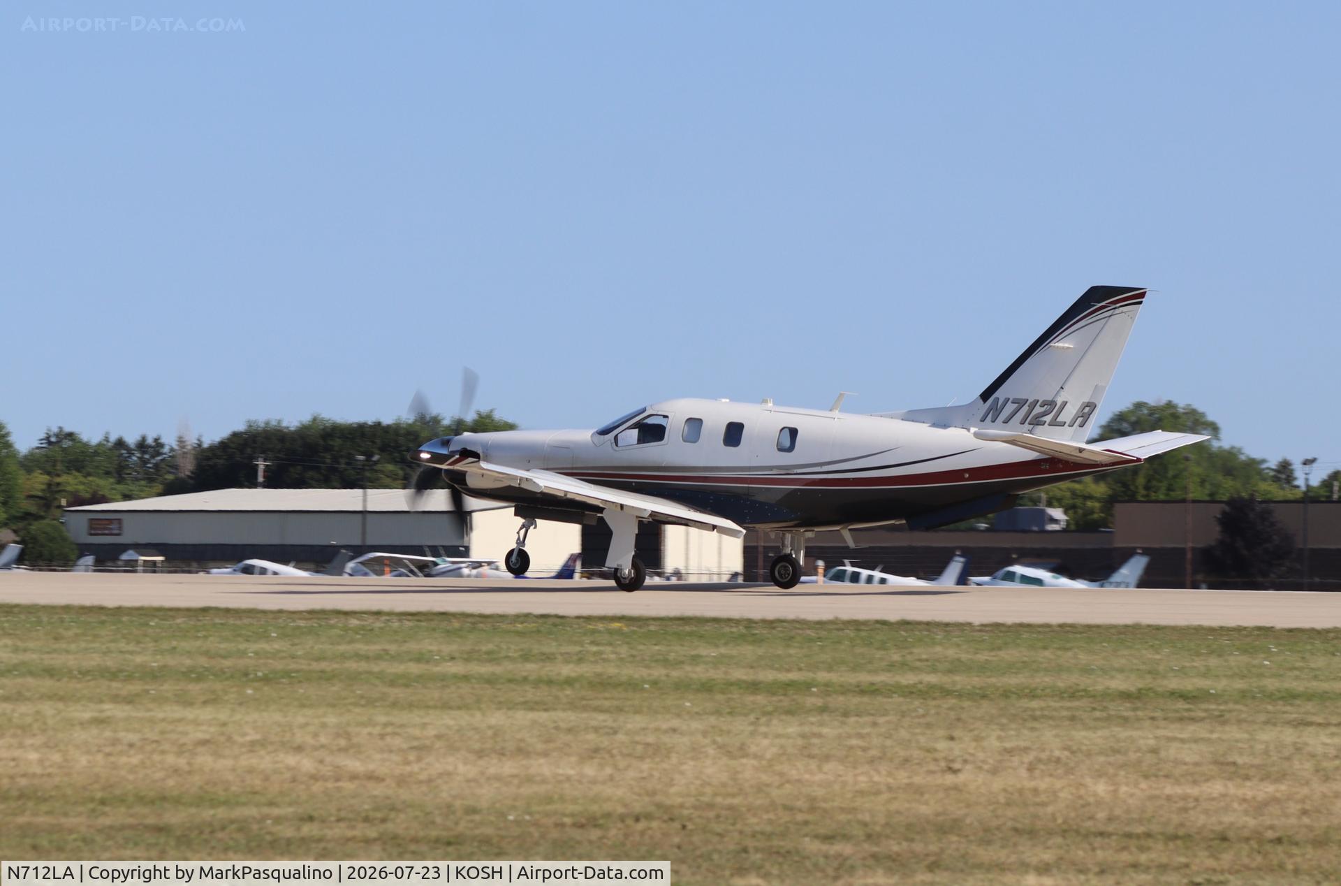 Aircraft N712LA, 2021 Diamond DA 40 NG, c/n 40.NC128, Diamond DA 40 NG, at KOSH, photo by MarkPasqualino