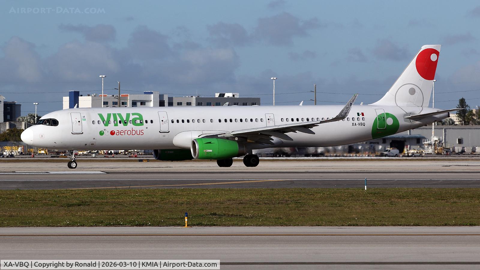 Aircraft XA-VBQ, 2014 Airbus A321-231, c/n 6201, at mia, at KMIA, photo by Ronald