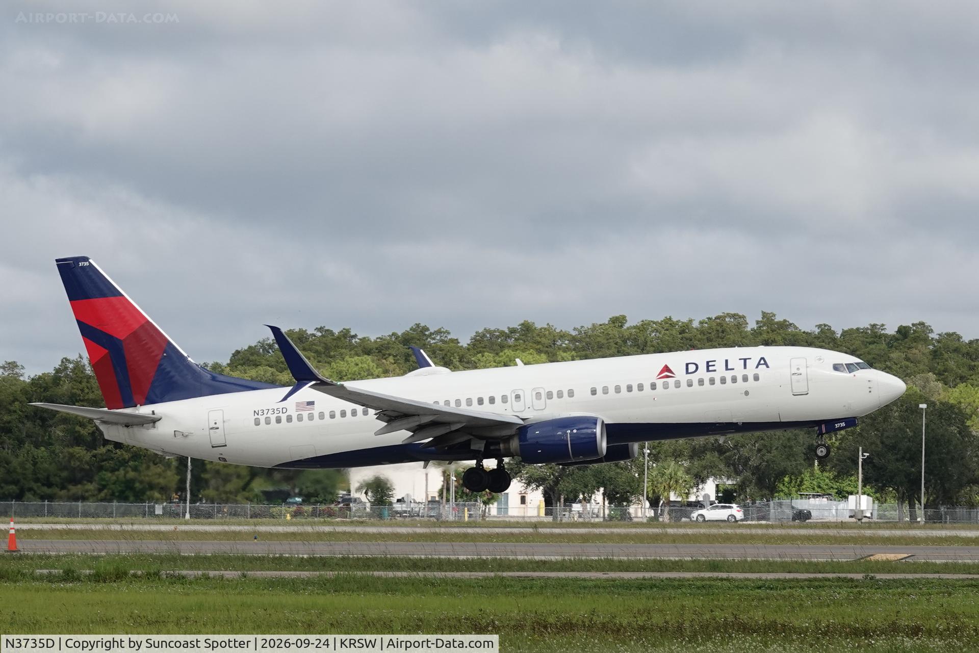 Aircraft N3735D, 2000 Boeing 737-832, c/n 30381, Delta 2474 arrives at Southwest Florida International Airport following flight from Boston-Logan International Airport, at KRSW, photo by Suncoast Spotter