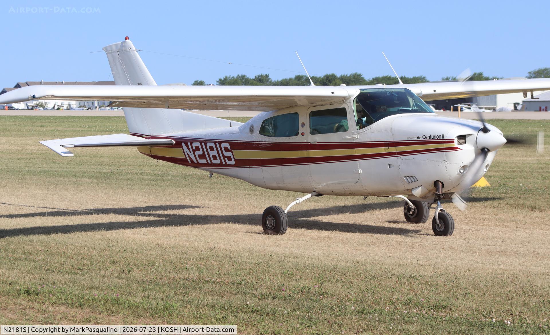 Aircraft N2181S, 1975 Cessna T210L Turbo Centurion, c/n 21061142, Cessna T210L, at KOSH, photo by MarkPasqualino