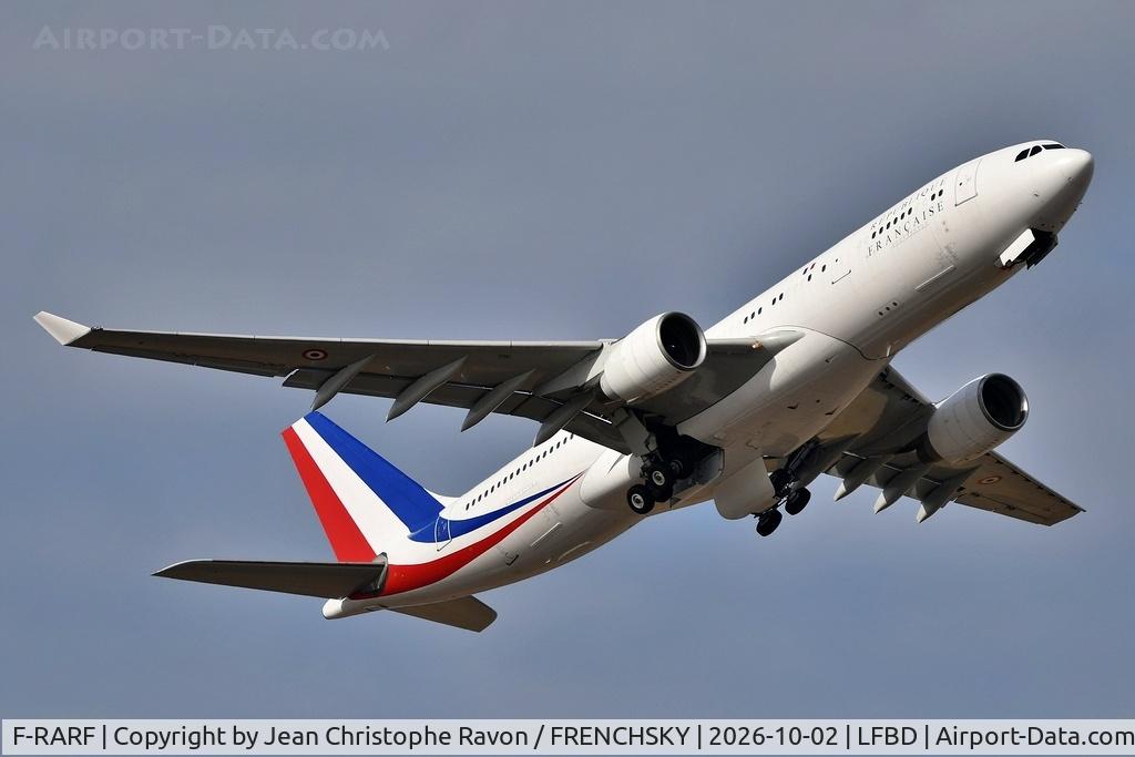 Aircraft F-RARF, 1999 Airbus A330-223, c/n 240, COTAM1275, at LFBD, photo by Jean Christophe Ravon / FRENCHSKY