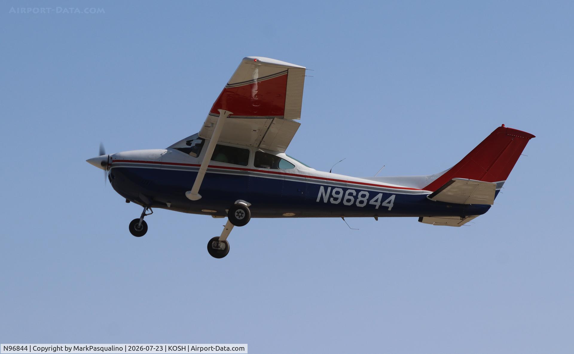 Aircraft N96844, 1979 Cessna 182Q Skylane, c/n 18266875, Cessna 182Q, at KOSH, photo by MarkPasqualino
