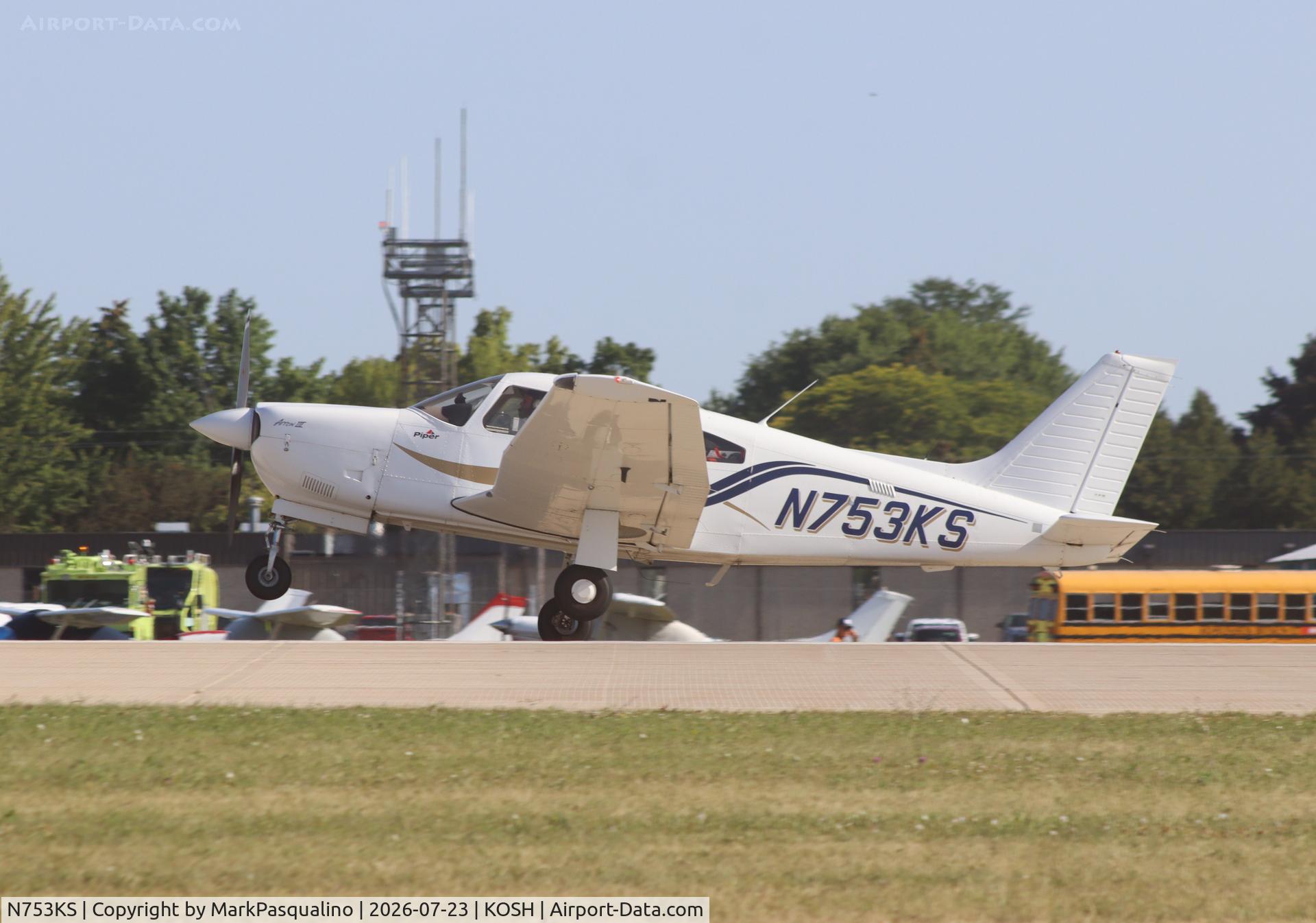 Aircraft N753KS, 2015 Piper PA-28R-201 Cherokee Arrow III, c/n 2844159, Piper PA-28R-201, at KOSH, photo by MarkPasqualino