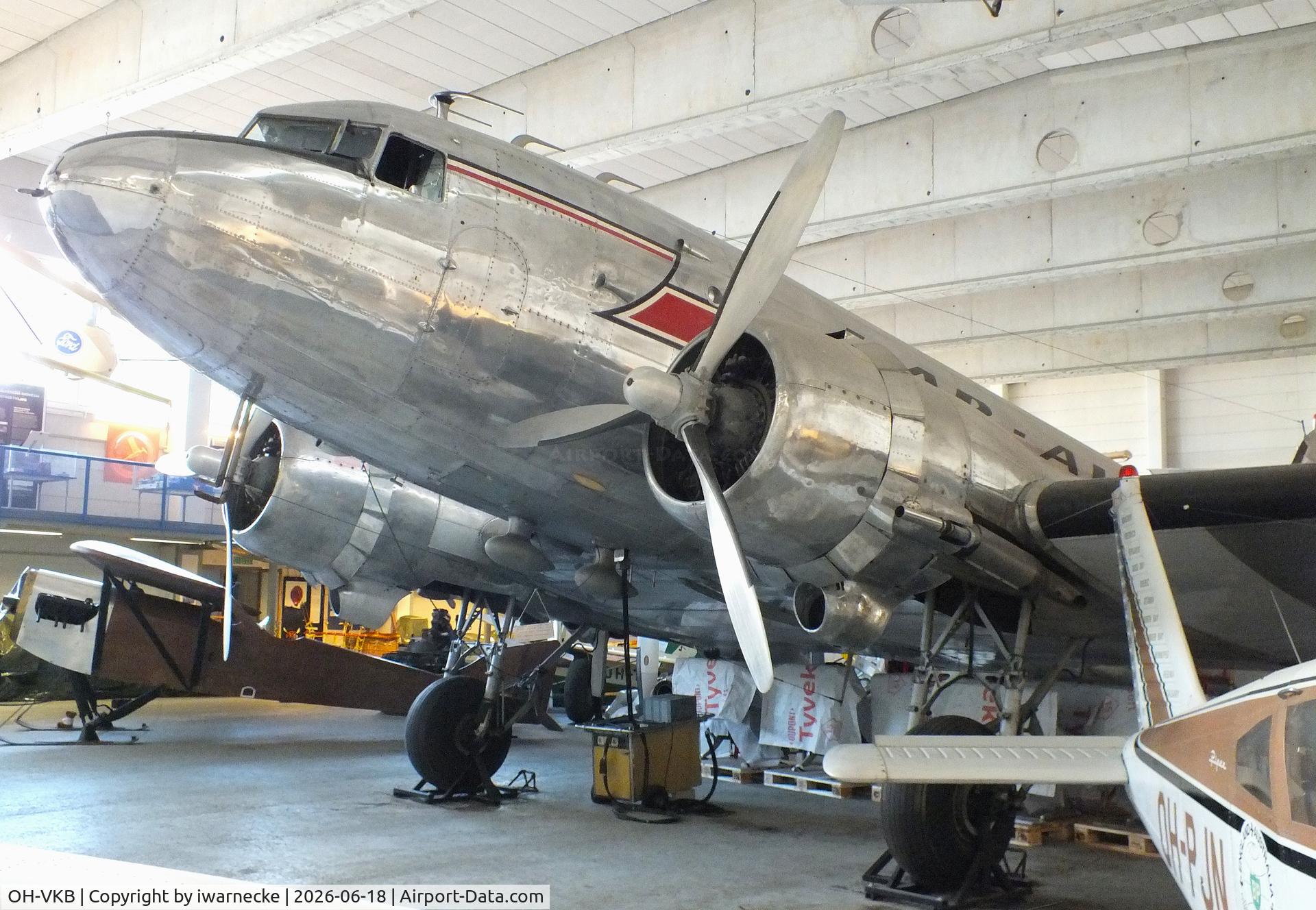 Aircraft OH-VKB, 1937 Douglas DC-3-214, c/n 1975, Douglas DC-3-214 at the Suomen Ilmailumuseo (Finnish Aviation Museum), Vantaa, photo by iwarnecke