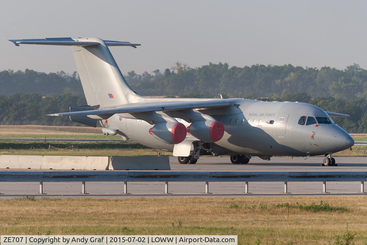 Aircraft ZE707, 1991 British Aerospace BAe.146-200QC Quick Change, c/n E2188 l/n 188, RAF Bae146-200, at LOWW, photo by Andy Graf