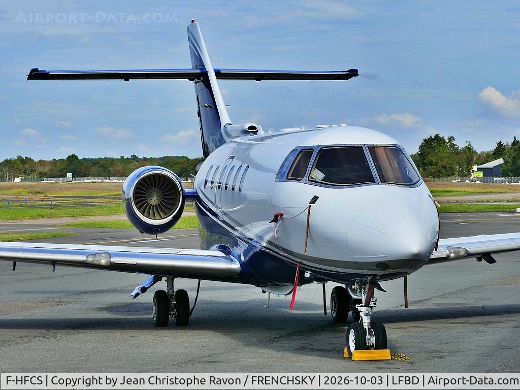 Aircraft F-HFCS, 2008 Hawker Beechcraft 900XP, c/n HA-0073, Valljet, at LFBD, photo by Jean Christophe Ravon / FRENCHSKY