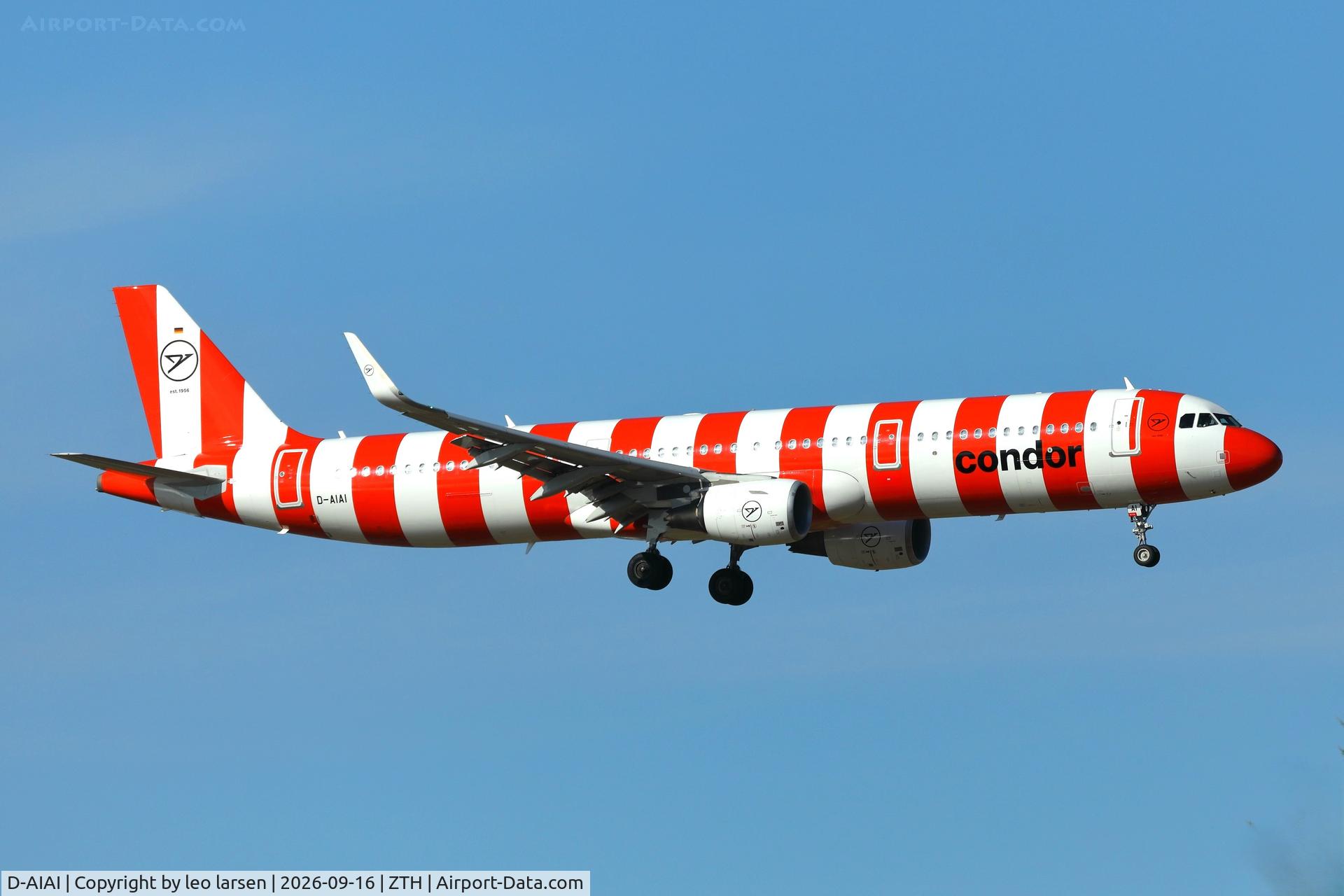 Aircraft D-AIAI, 2016 Airbus A321-211, c/n 7127, Zakynthos 16.9.2026 in Reed Passion livery, at ZTH, photo by leo larsen