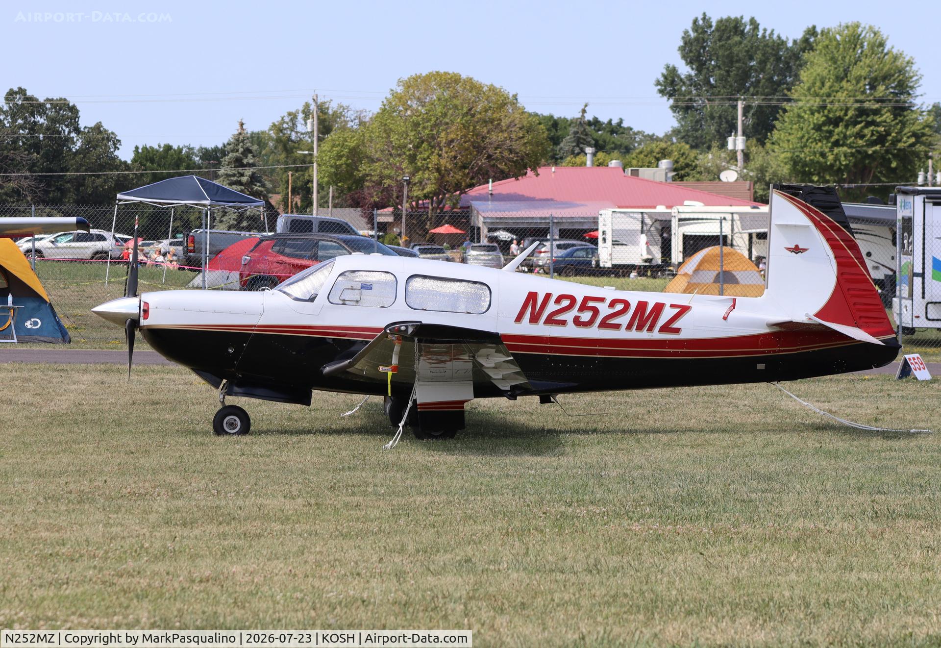 Aircraft N252MZ, 1986 Mooney M20K 252TSE, c/n 25-1051, Mooney M20K, at KOSH, photo by MarkPasqualino