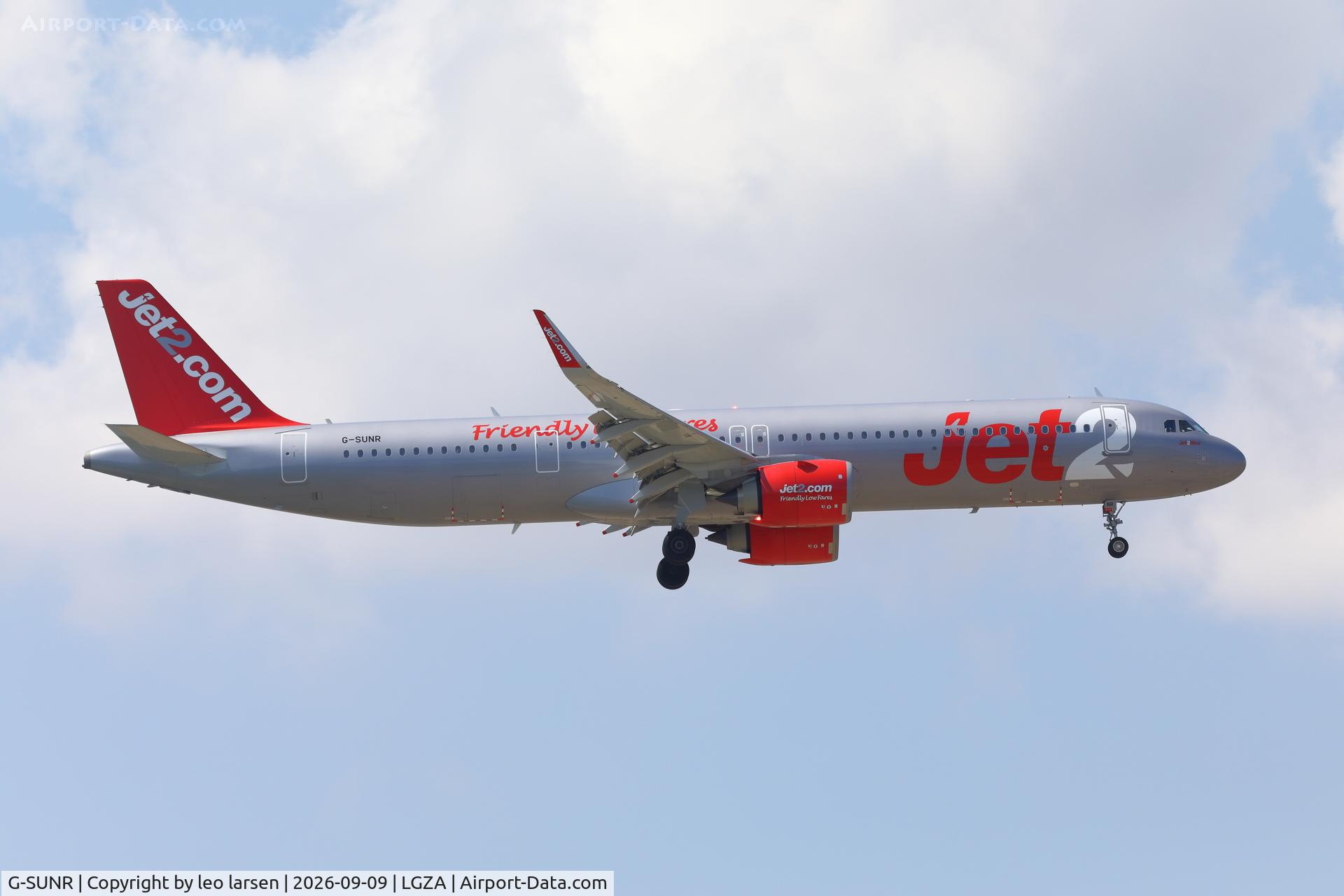 Aircraft G-SUNR, 2025 Airbus A321-251 NX, c/n 12641 l/n 6993, Zakynthos 9.9.2026, at LGZA, photo by leo larsen