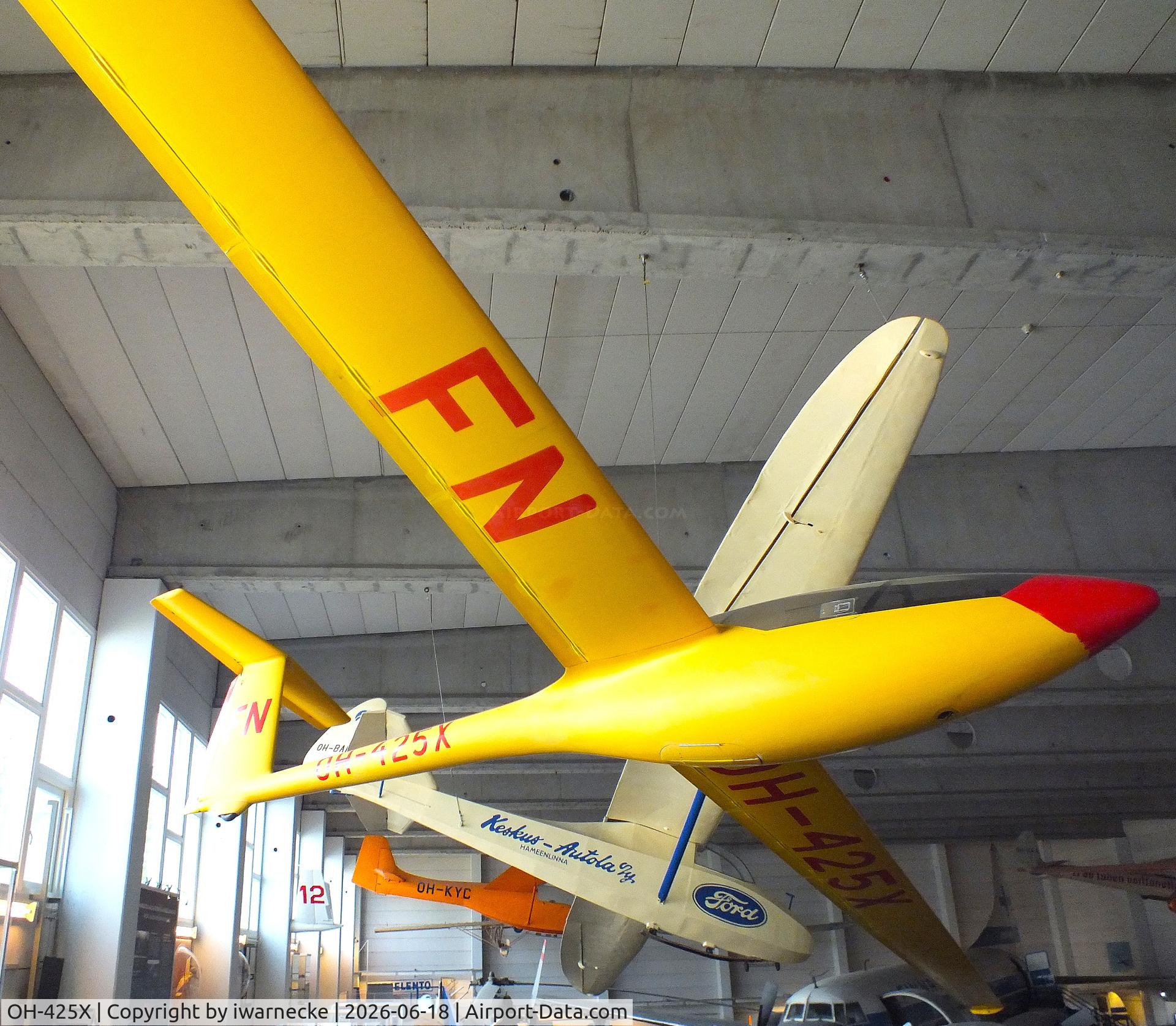 Aircraft OH-425X, 1973 Polyteknikkojen Ilmailukerho PIK-20 Proto, c/n 01, Polyteknikkojen Ilmailukerho PIK-20 Proto at the Suomen Ilmailumuseo (Finnish Aviation Museum), Vantaa, photo by iwarnecke