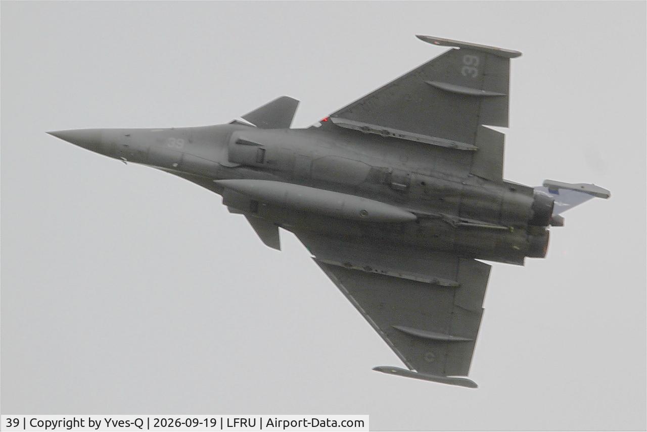 Aircraft 39, Dassault Rafale M, c/n 39, Dassault Rafale, On display, Morlaix-Ploujean airport (LFRU-MXN), at LFRU, photo by Yves-Q