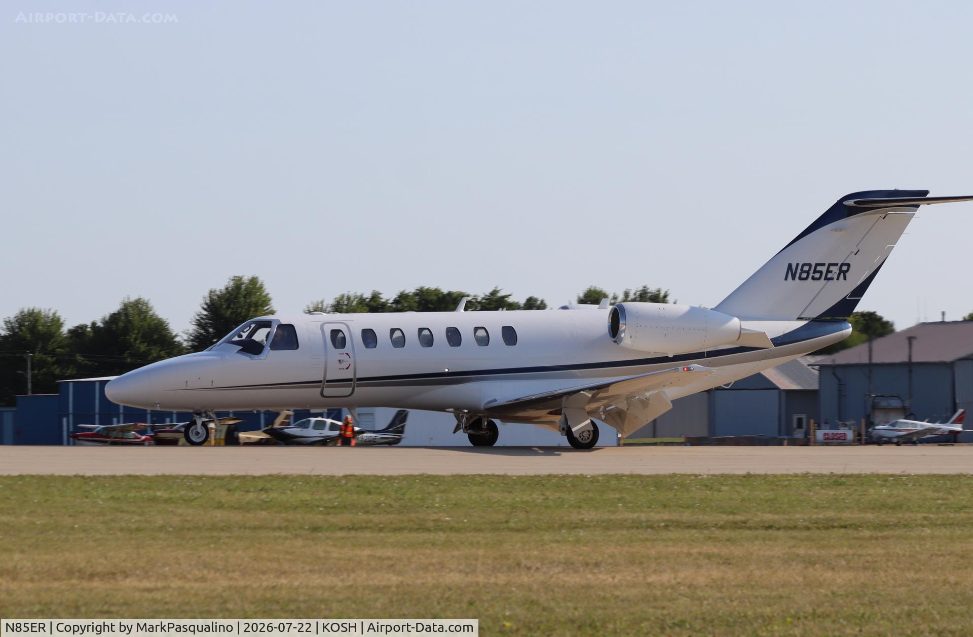 Aircraft N85ER, 2015 Cessna 525B CitationJet CJ3, c/n 525B0471, Cessna 525B Citationjet CJ3, at KOSH, photo by MarkPasqualino
