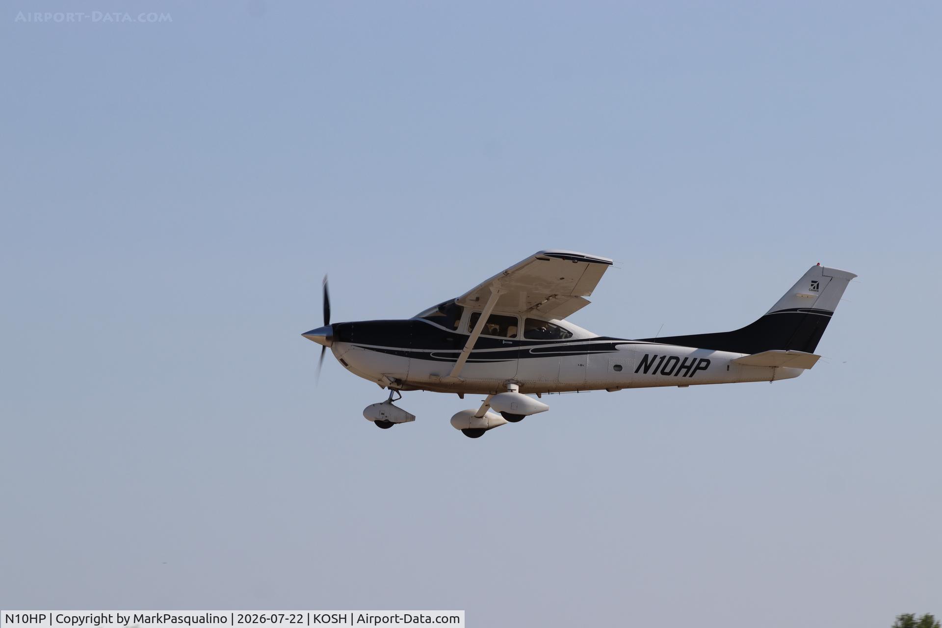 Aircraft N10HP, 2004 Cessna 182T Skylane, c/n 18281428, Cessna 182T, at KOSH, photo by MarkPasqualino