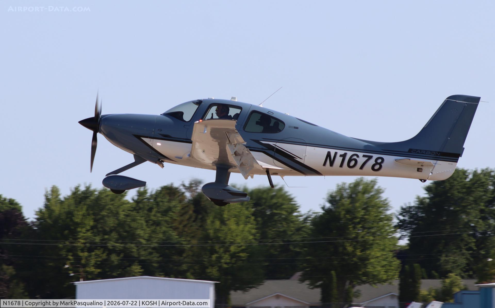 Aircraft N1678, 2026 Cirrus SR22, c/n 11447, Cirrus SR22, at KOSH, photo by MarkPasqualino