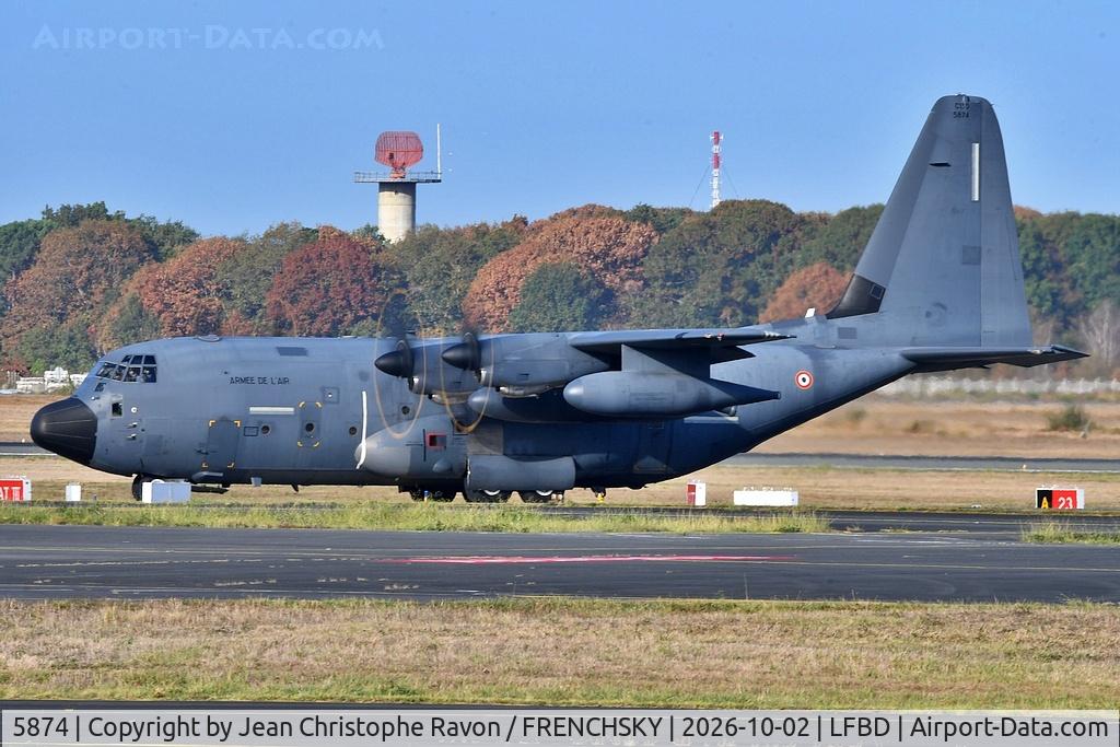Aircraft 5874, Lockheed Martin KC-130J Hercules Hercules, c/n 5874, "Balzac 18", at LFBD, photo by Jean Christophe Ravon / FRENCHSKY