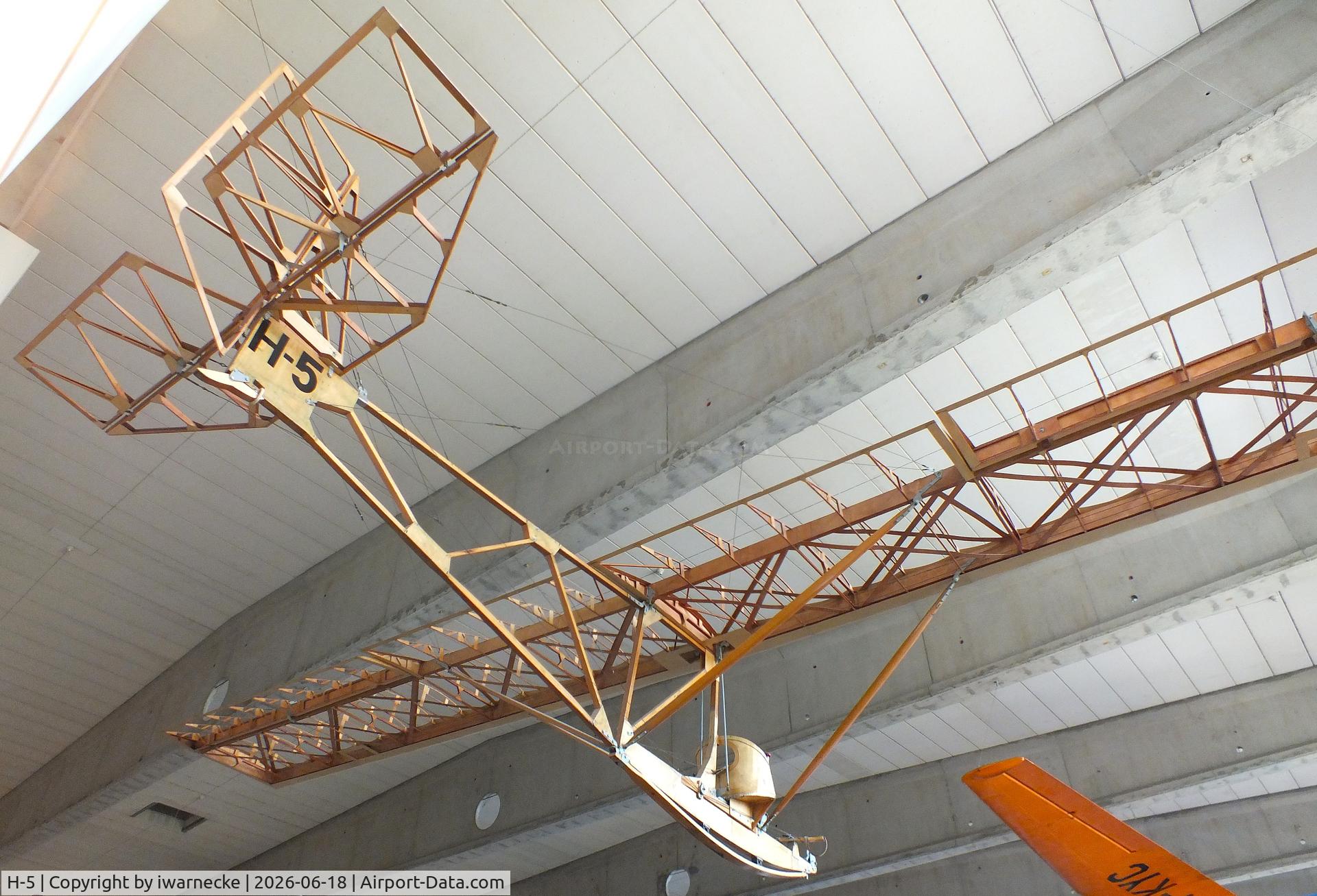 Aircraft H-5, 1946 Harakka I, c/n 05/46, Harakka I (minus skin) at the Suomen Ilmailumuseo (Finnish Aviation Museum), Vantaa, photo by iwarnecke