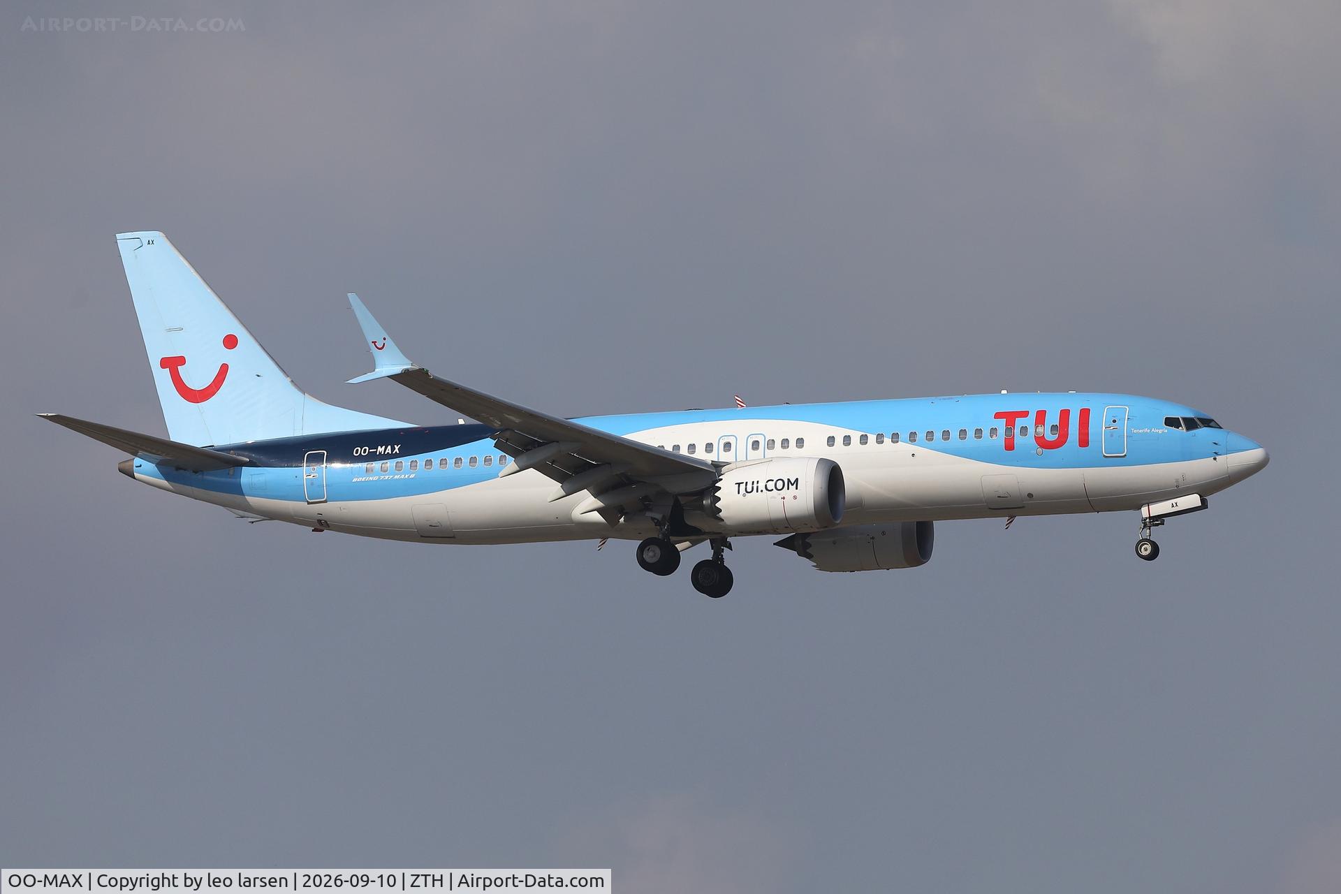 Aircraft OO-MAX, 2017 Boeing 737-8 MAX, c/n 44588, Zakynthos 10.9.2026, at ZTH, photo by leo larsen
