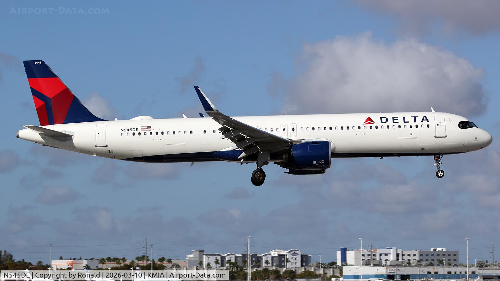 Aircraft N545DE, 2023 Airbus A321-271NX, c/n 11644, at mia, at KMIA, photo by Ronald