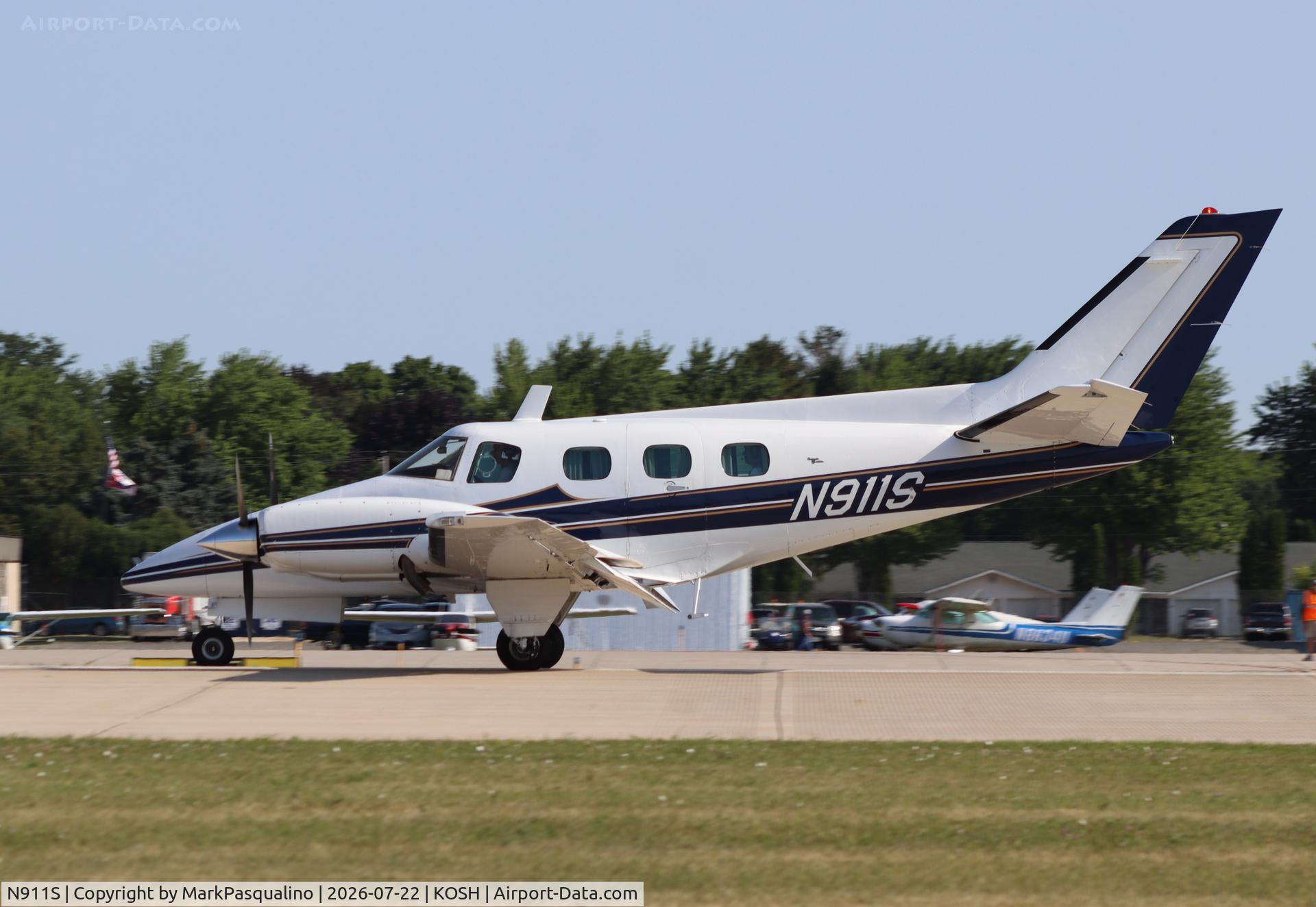 Aircraft N911S, 1974 Beech B-60 Duke, c/n P-317, Beech B60, at KOSH, photo by MarkPasqualino