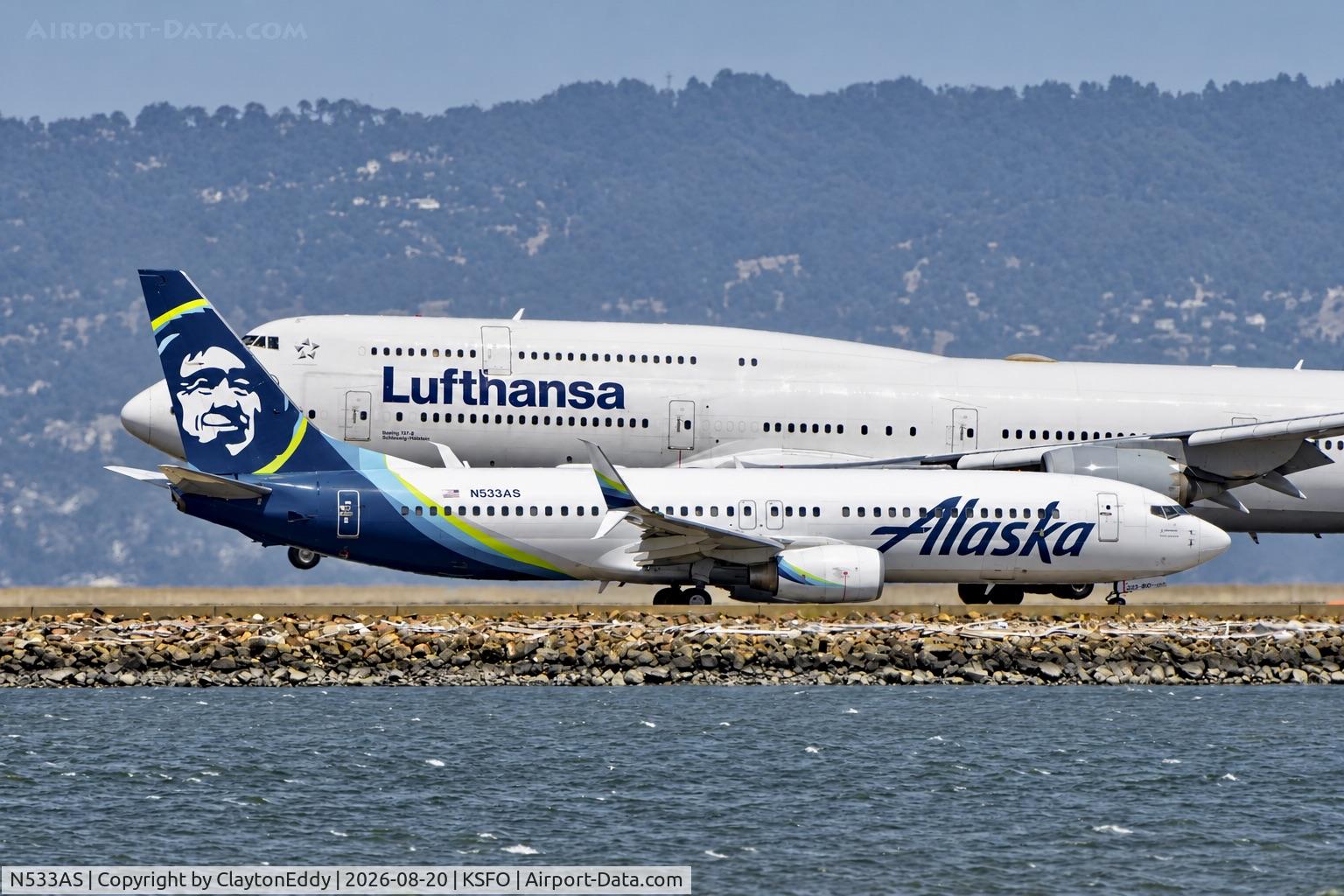 Aircraft N533AS, 2010 Boeing 737-890, c/n 35201 l/n 3511, SFO 2026, at KSFO, photo by ClaytonEddy