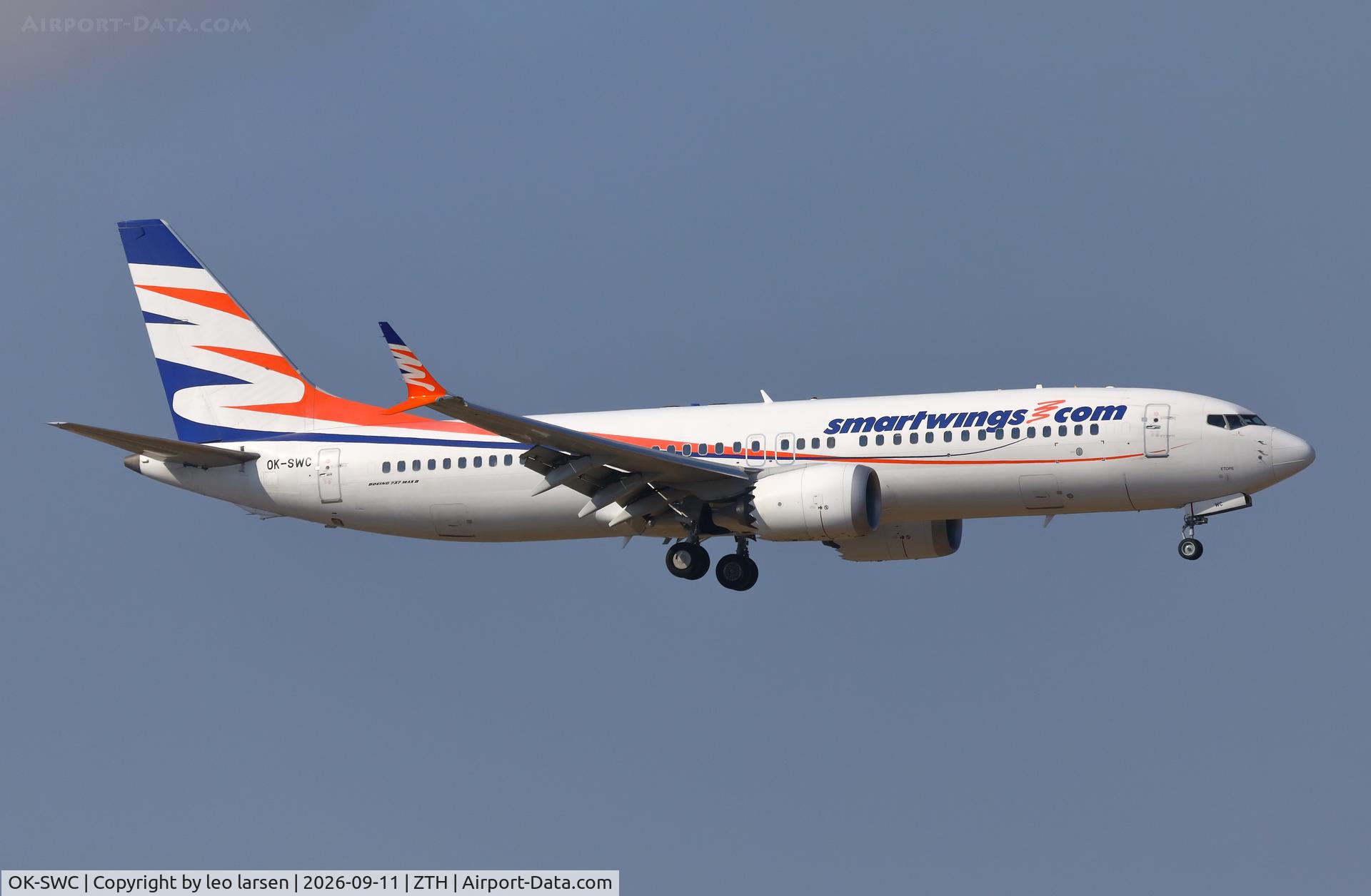 Aircraft OK-SWC, 2018 Boeing 737-8 MAX, c/n 43296, Zkynthos 11.9.2026, at ZTH, photo by leo larsen
