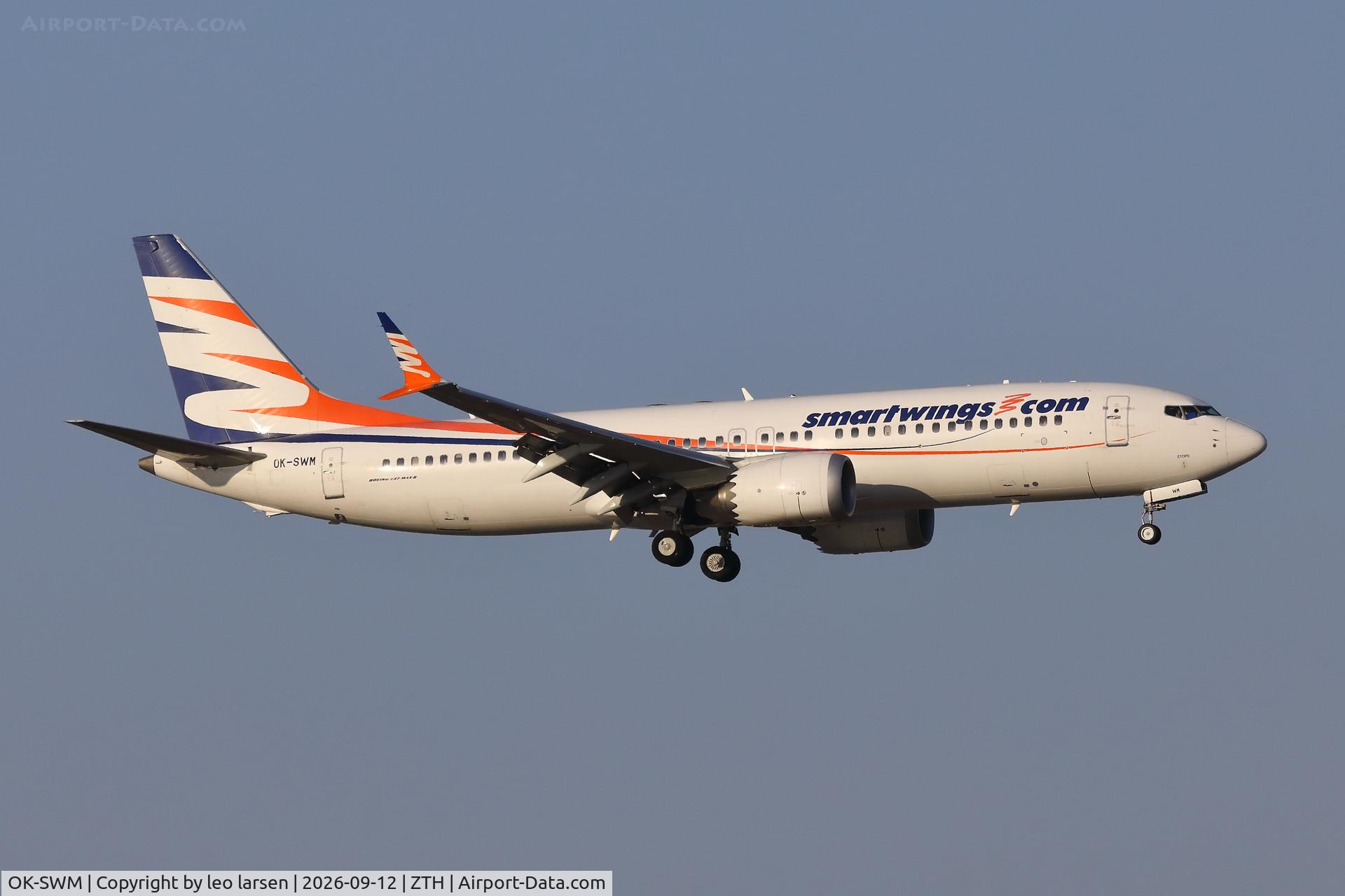 Aircraft OK-SWM, 2019 Boeing 737-8 MAX, c/n 43562 l/n 7335, Zakynthos 12.9.2026, at ZTH, photo by leo larsen