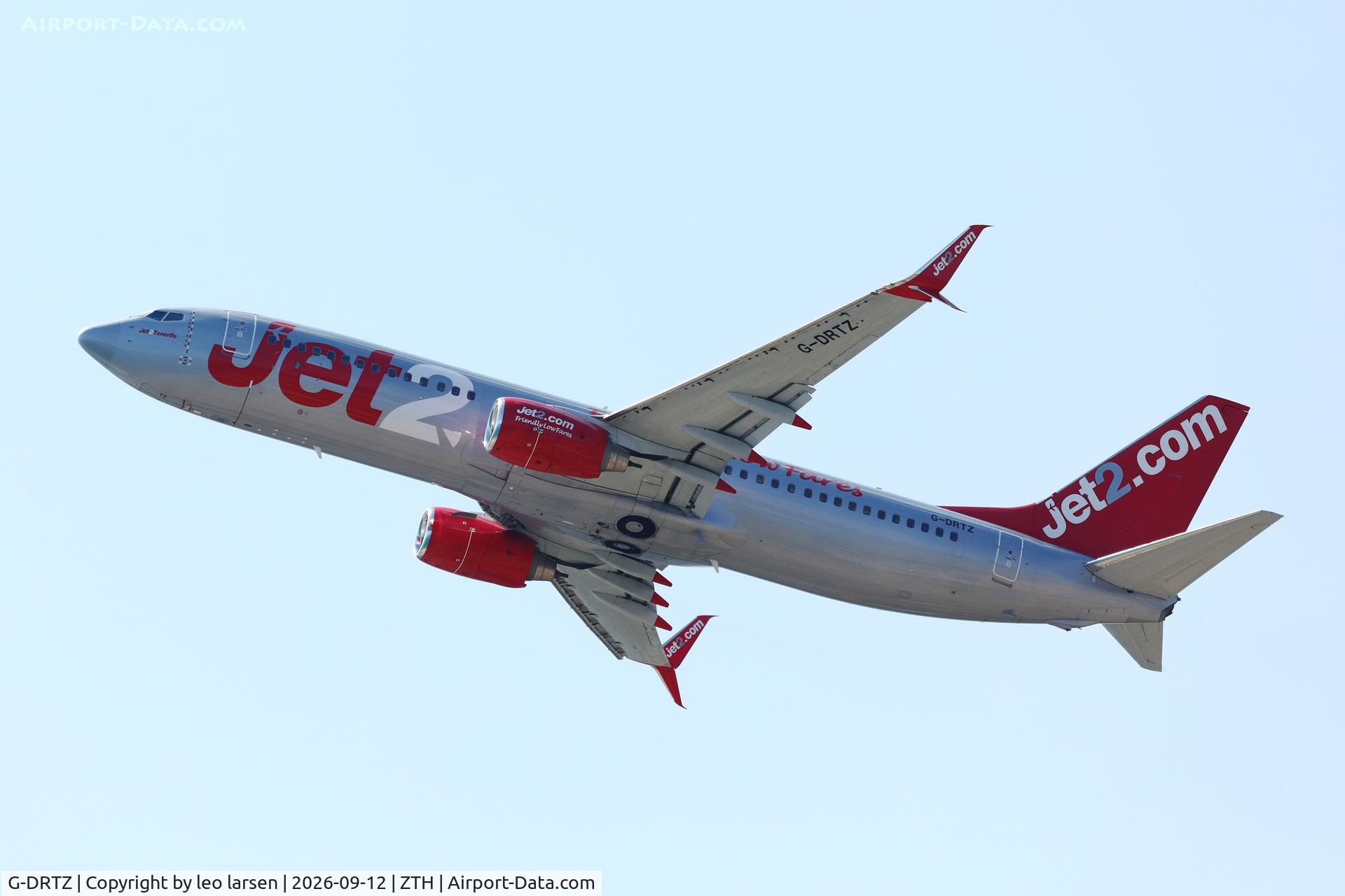 Aircraft G-DRTZ, 2004 Boeing 737-8AS, c/n 33557 l/n 1438, Zakynthos 12.9.2026, at ZTH, photo by leo larsen