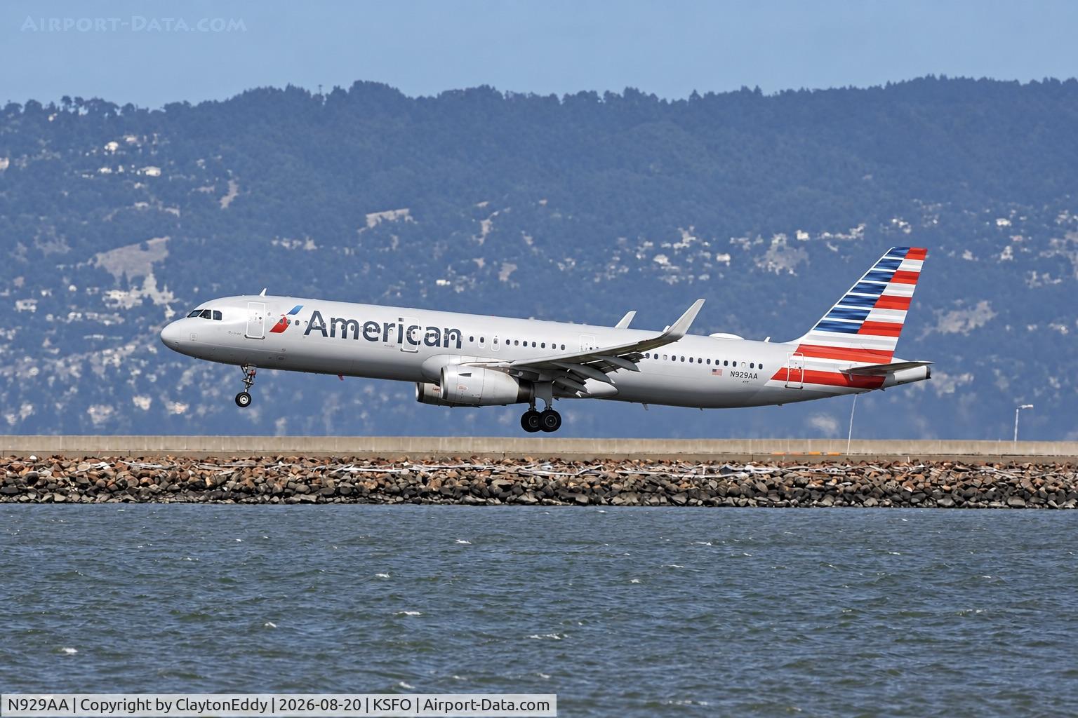 Aircraft N929AA, 2017 Airbus A321-231, c/n 7525, SFO 2026, at KSFO, photo by ClaytonEddy