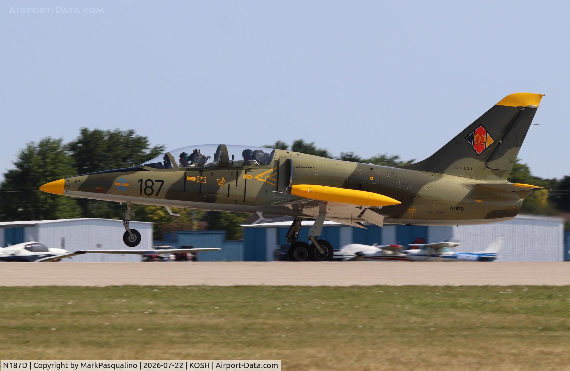 Aircraft N187D, Aero L-39Z Albatros, c/n 831121, Aero L-39Z, at KOSH, photo by MarkPasqualino