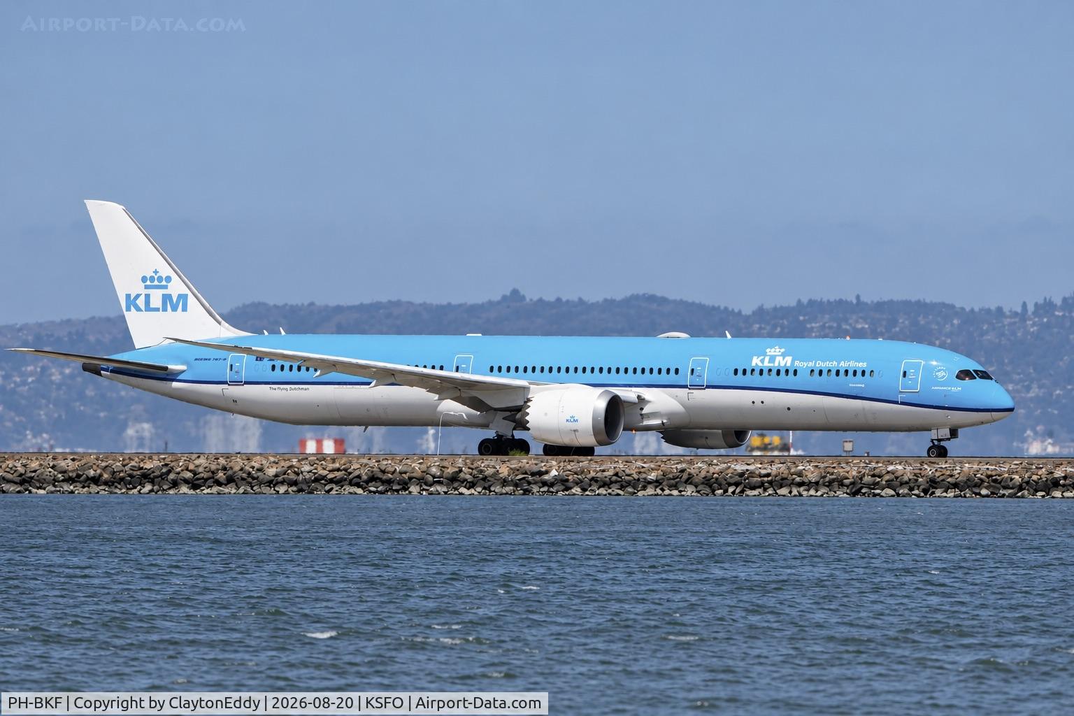 Aircraft PH-BKF, 2019 Boeing 787-10 Dreamliner, c/n 42499, SFO 2026, at KSFO, photo by ClaytonEddy