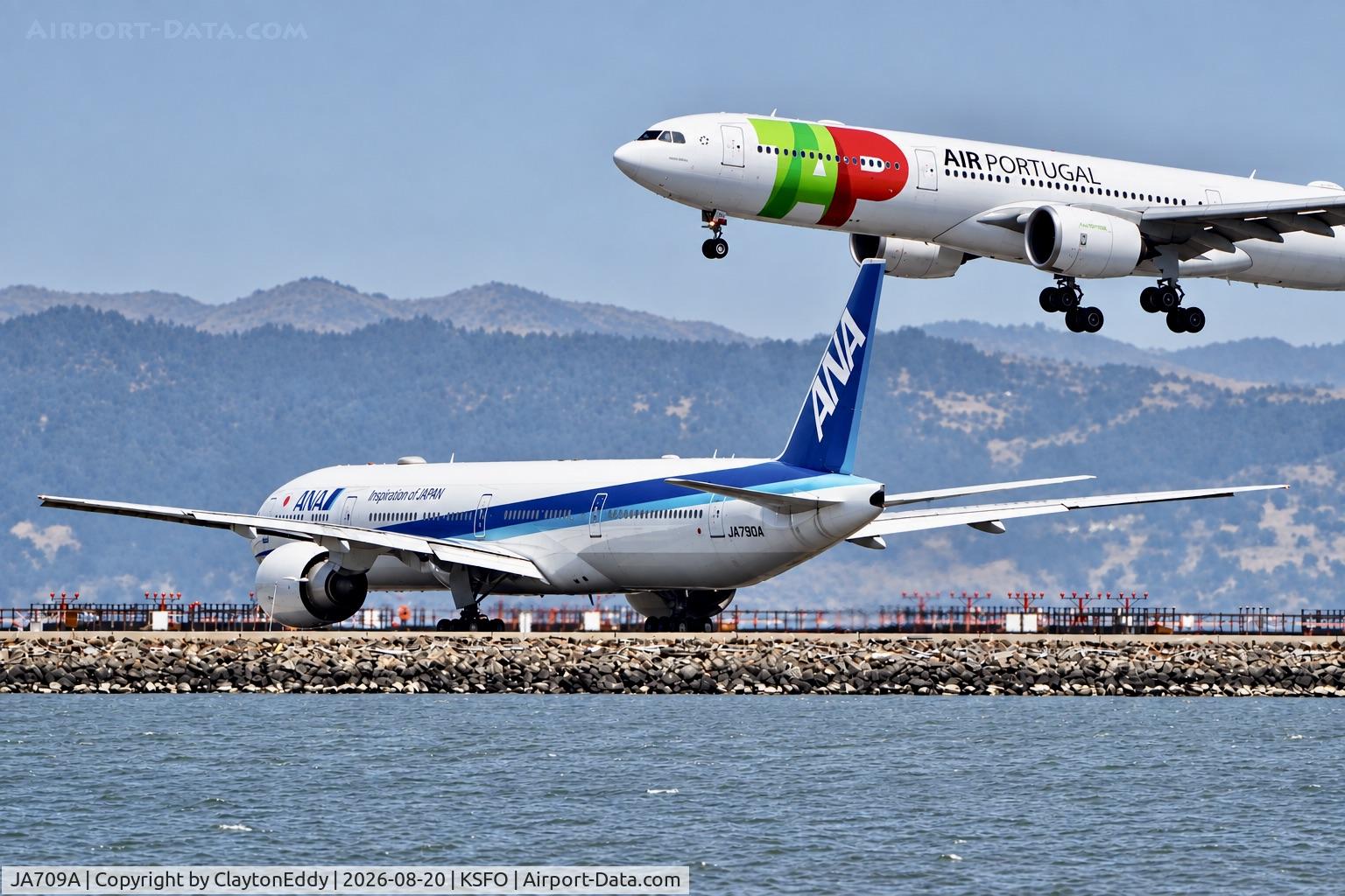 Aircraft JA709A, 2000 Boeing 777-281/ER, c/n 28278, SFO 2026, at KSFO, photo by ClaytonEddy