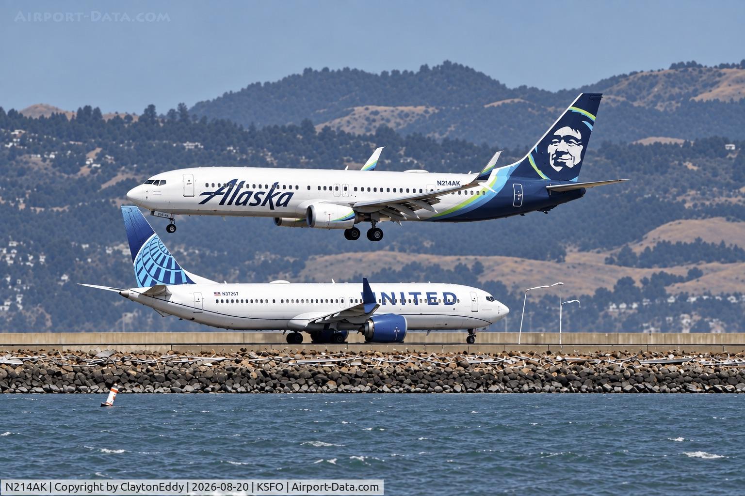 Aircraft N214AK, 2019 Boeing 737-900ER, c/n 60579, SFO 2026, at KSFO, photo by ClaytonEddy