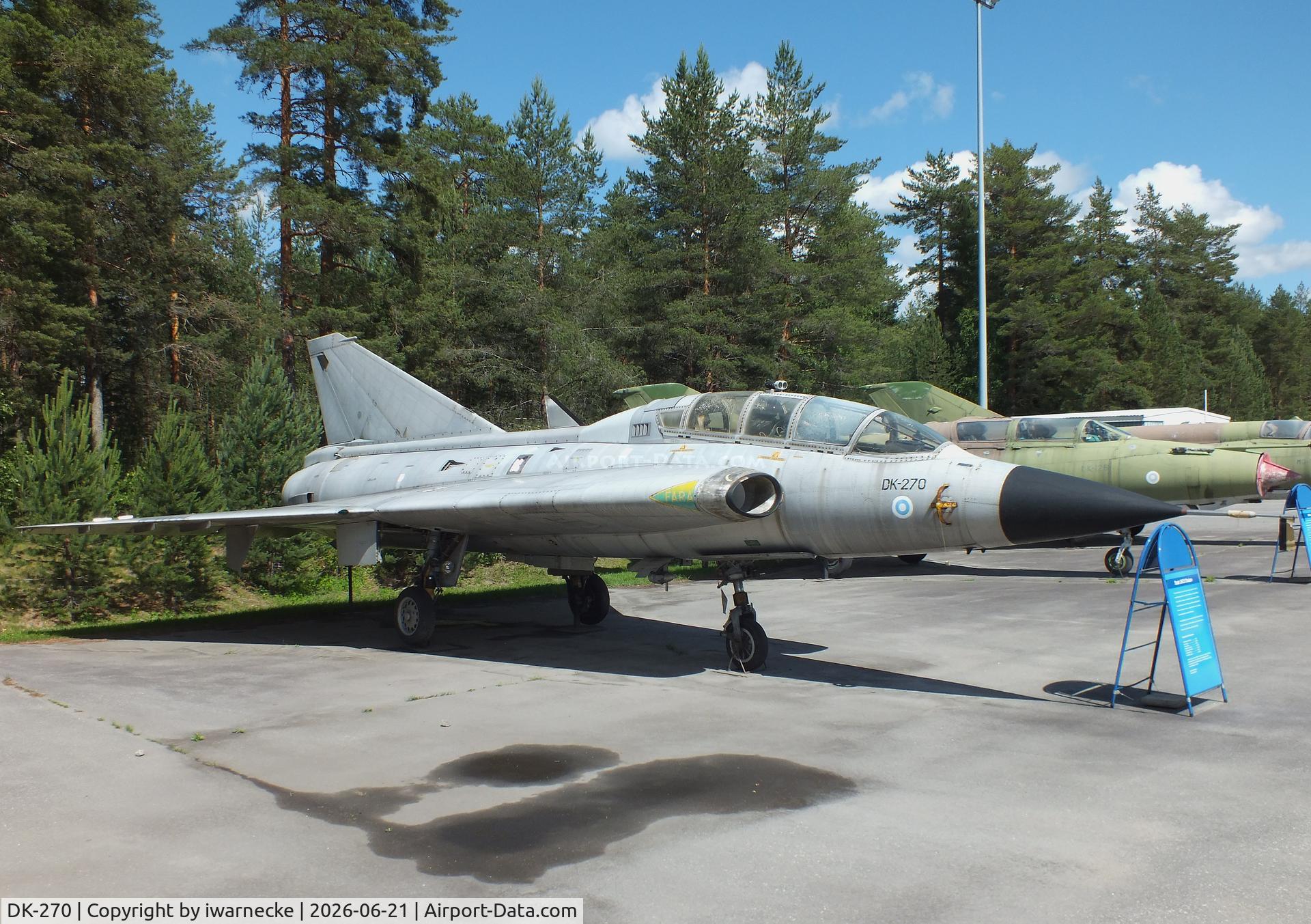 Aircraft DK-270, Saab J-35XS Draken, c/n 35-812, SAAB J35XS Draken at the Suomen Ilmavoimamuseo (Finnish Air Force Museum, formerly known as Keski-Suomen Ilmailumuseo / Aviation Museum of Central Finland), Jyväskylä-Tikkakoski, photo by iwarnecke