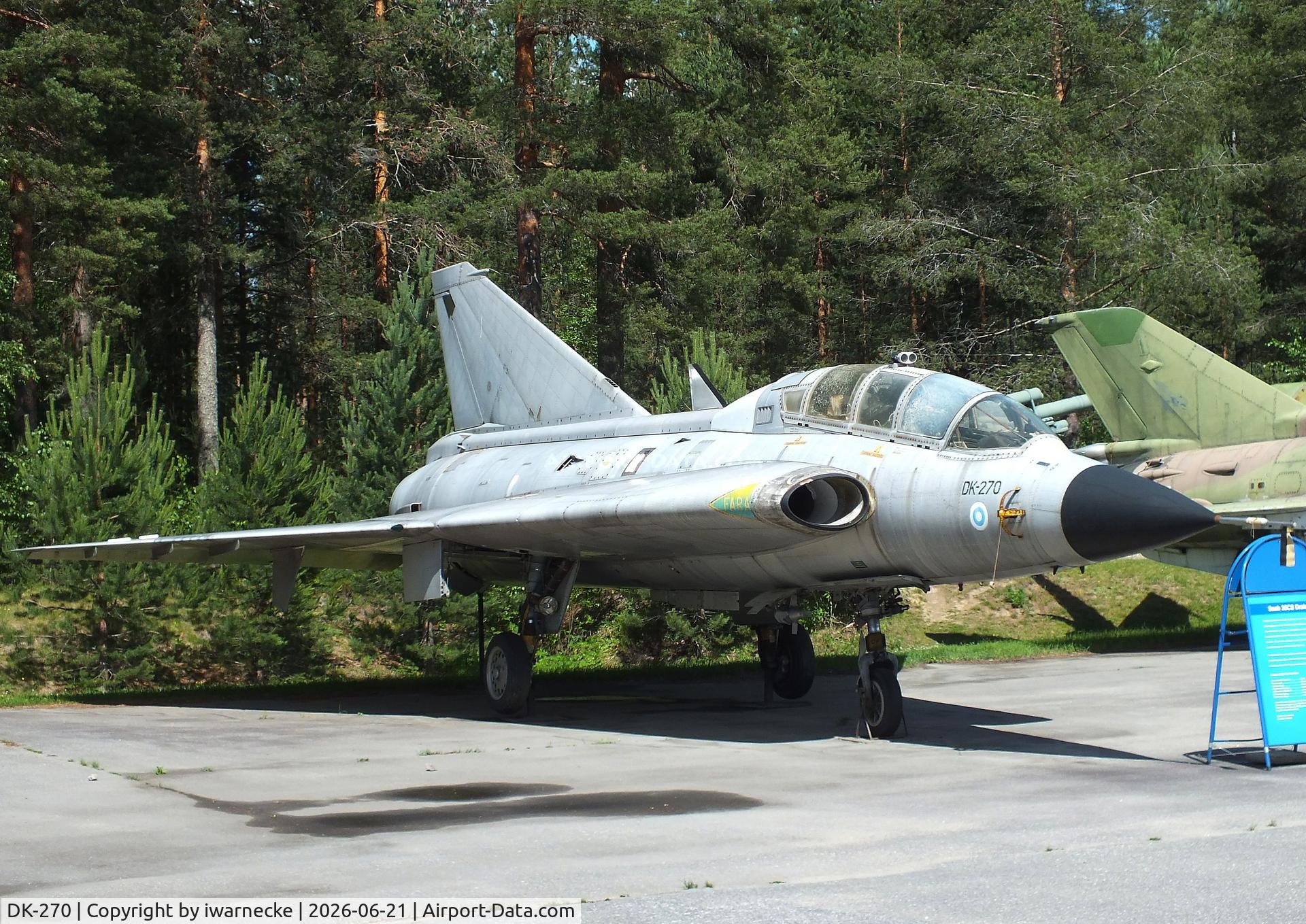 Aircraft DK-270, Saab J-35XS Draken, c/n 35-812, SAAB J35XS Draken at the Suomen Ilmavoimamuseo (Finnish Air Force Museum, formerly known as Keski-Suomen Ilmailumuseo / Aviation Museum of Central Finland), Jyväskylä-Tikkakoski, photo by iwarnecke