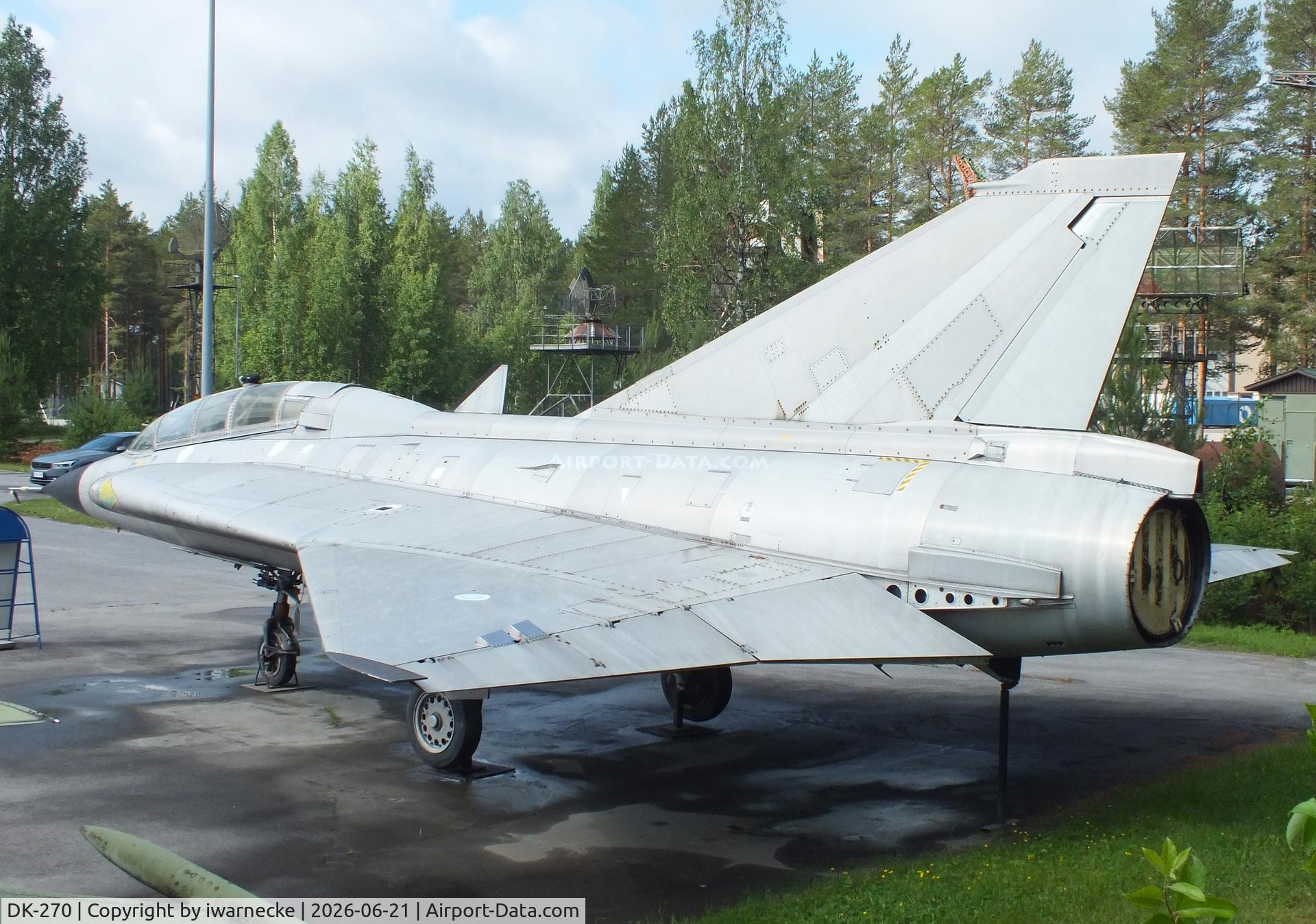 Aircraft DK-270, Saab J-35XS Draken, c/n 35-812, SAAB J35XS Draken at the Suomen Ilmavoimamuseo (Finnish Air Force Museum, formerly known as Keski-Suomen Ilmailumuseo / Aviation Museum of Central Finland), Jyväskylä-Tikkakoski, photo by iwarnecke