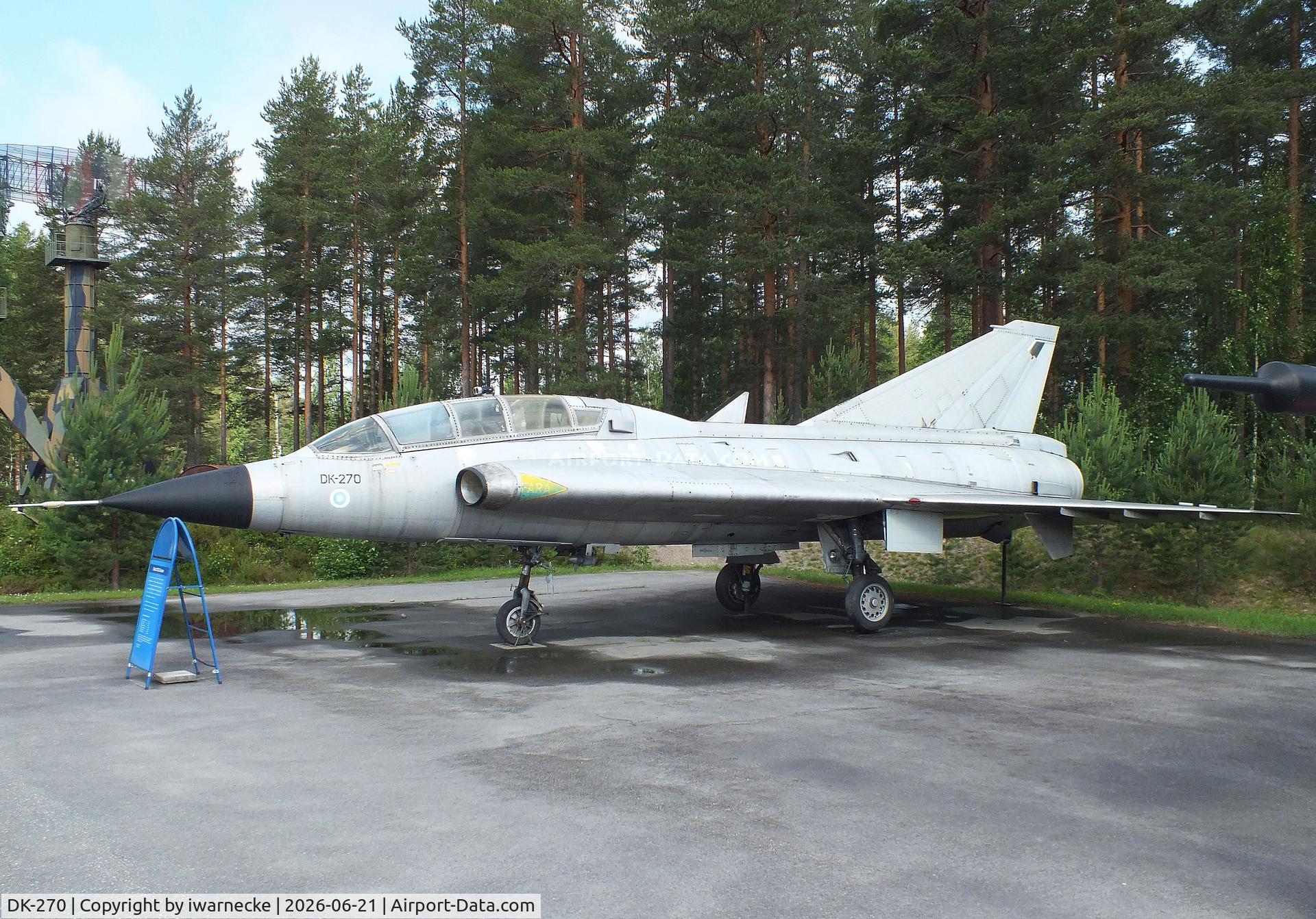 Aircraft DK-270, Saab J-35XS Draken, c/n 35-812, SAAB J35XS Draken at the Suomen Ilmavoimamuseo (Finnish Air Force Museum, formerly known as Keski-Suomen Ilmailumuseo / Aviation Museum of Central Finland), Jyväskylä-Tikkakoski, photo by iwarnecke
