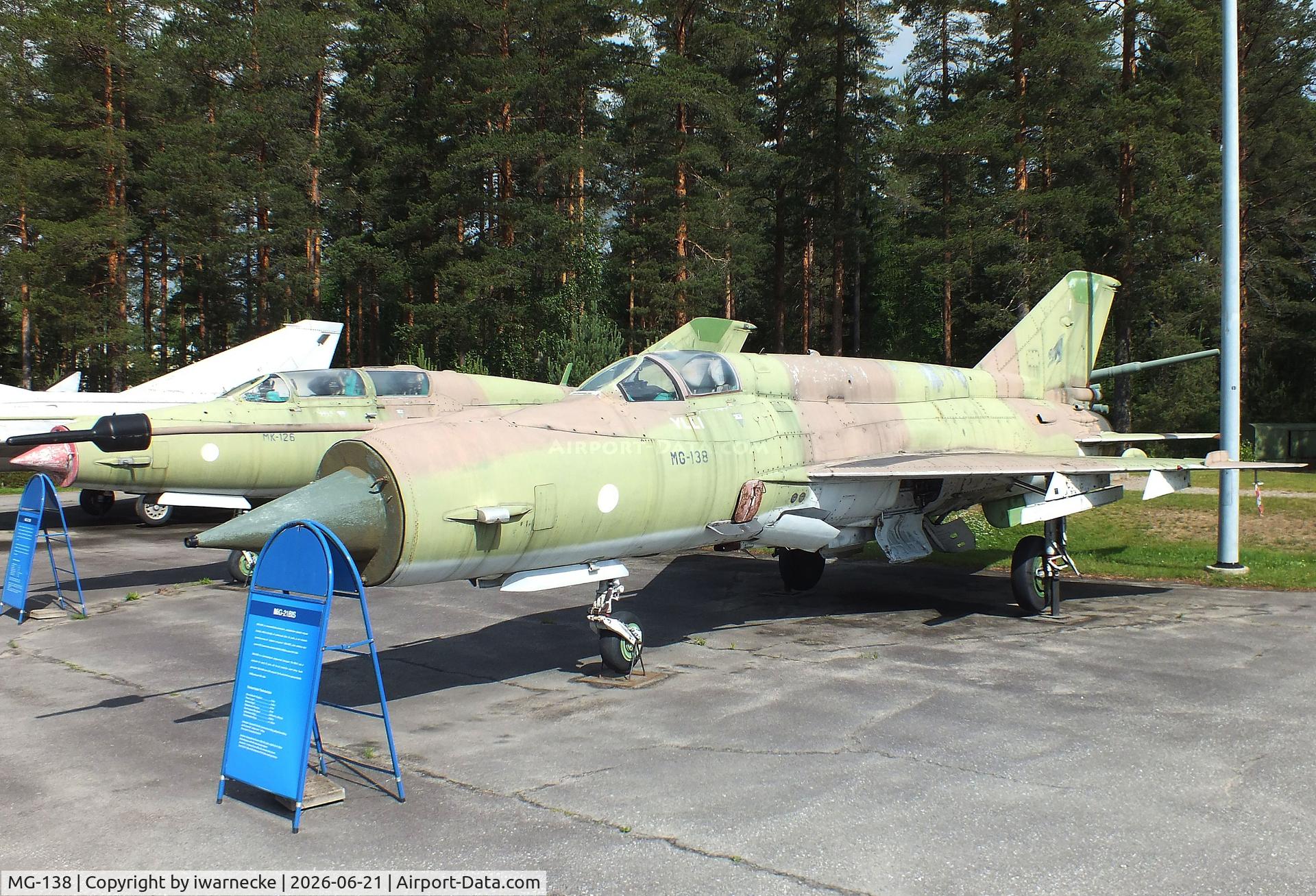 Aircraft MG-138, Mikoyan-Gurevich MiG-21bis, c/n N75084608, Mikoyan i Gurevich MiG-21bis FISHBED-N at the Suomen Ilmavoimamuseo (Finnish Air Force Museum, formerly known as Keski-Suomen Ilmailumuseo / Aviation Museum of Central Finland), Jyväskylä-Tikkakoski, photo by iwarnecke