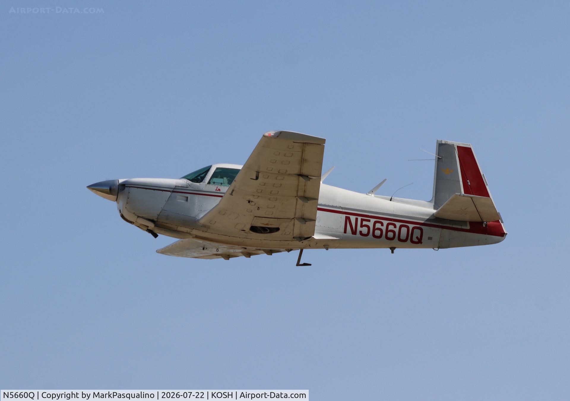 Aircraft N5660Q, 1965 Mooney M20E, c/n 686, Mooney M20E, at KOSH, photo by MarkPasqualino
